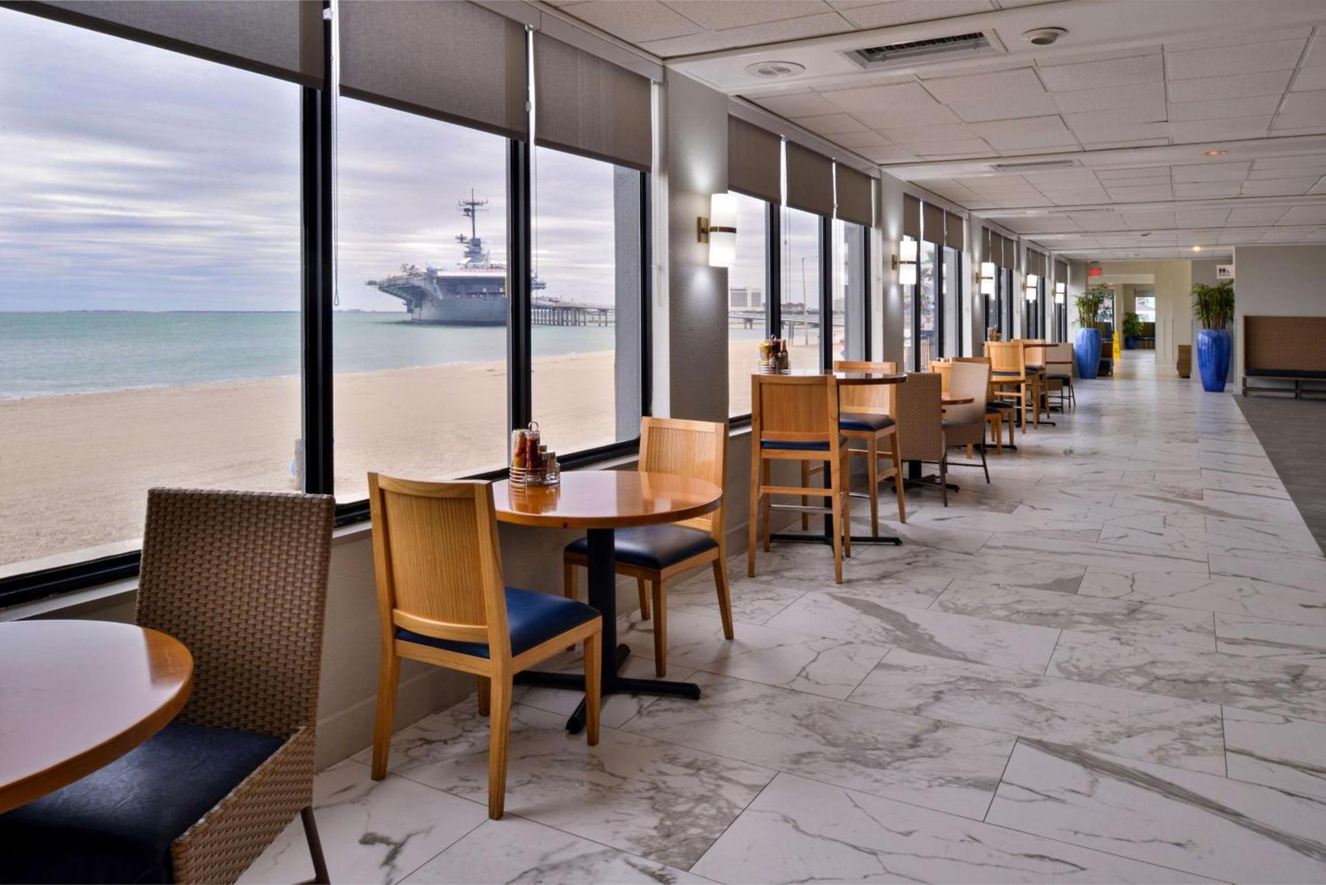 DoubleTree by Hilton Corpus Christi Beachfront photo 6