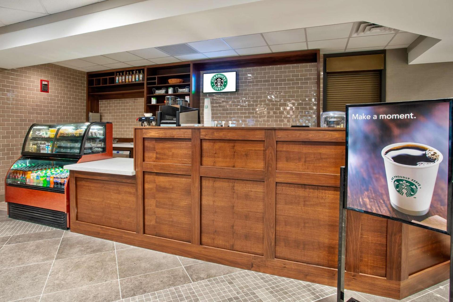 DoubleTree by Hilton Lansing photo 11