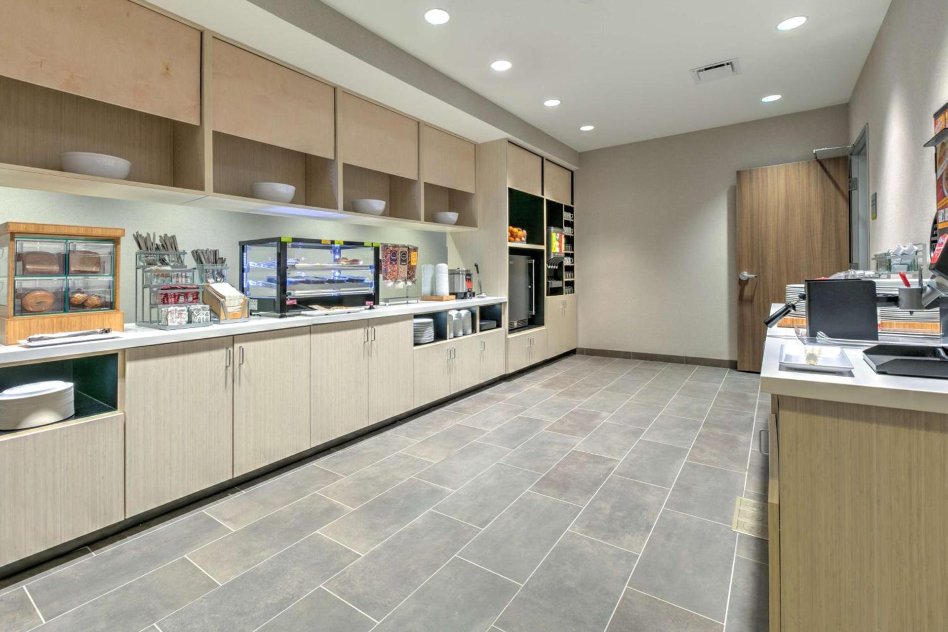 Home2 Suites By Hilton Tulsa Airport photo 11