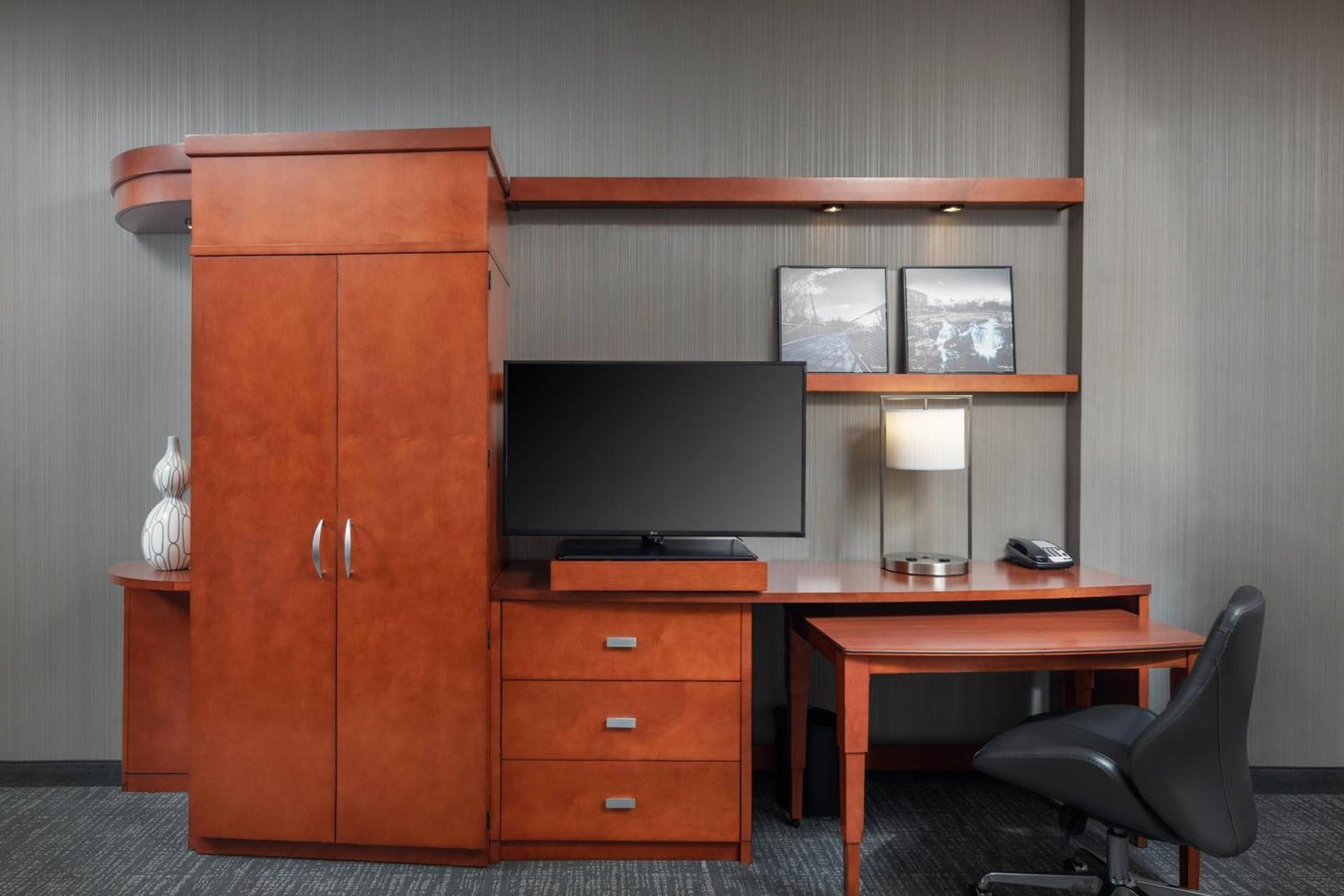 Courtyard by Marriott Greenville Downtown photo 18