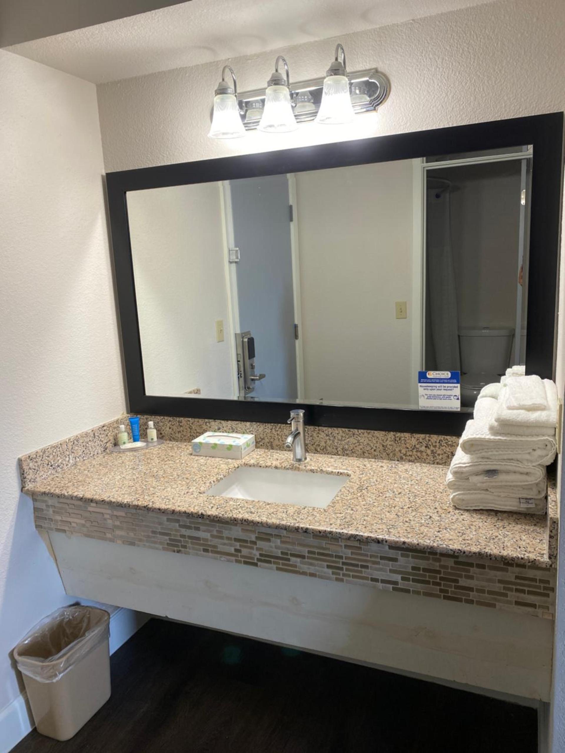 Quality Inn Del Rio photo 8