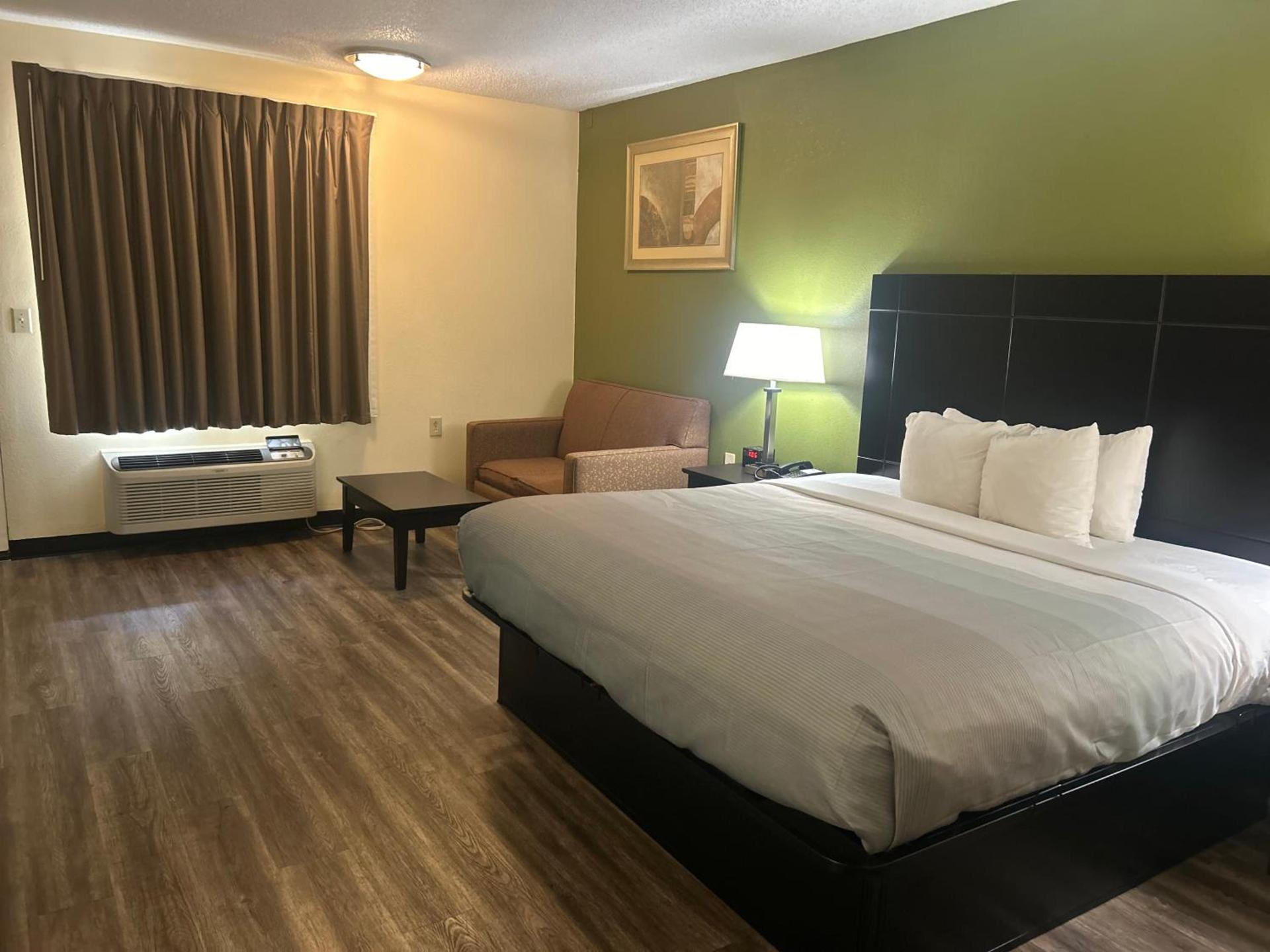 Quality Inn Tullahoma photo 40