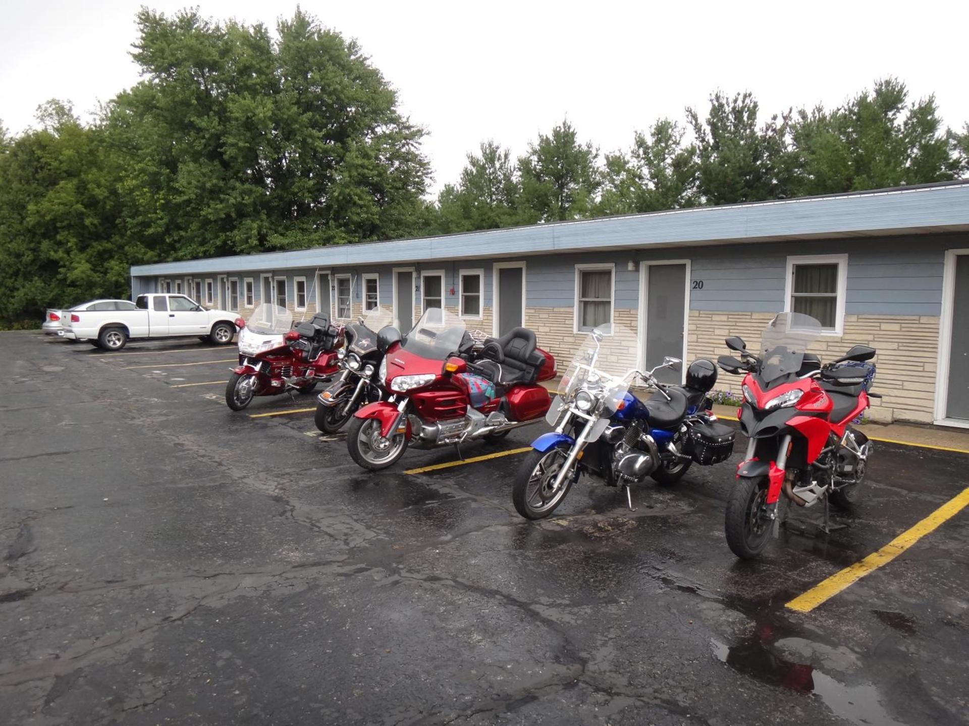 Pine Ridge Motel photo 57