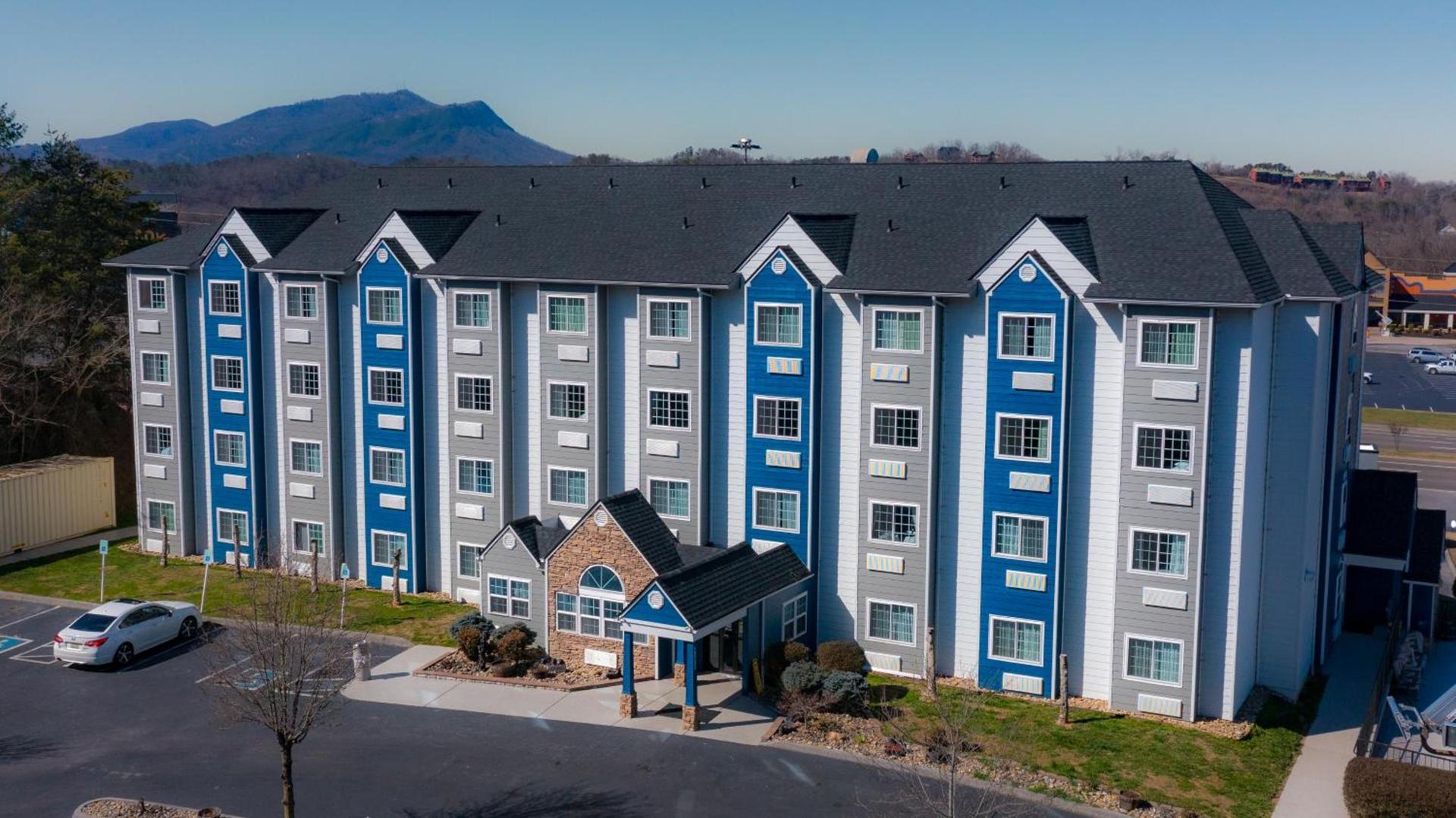 Microtel Inn & Suites by Wyndham Pigeon Forge photo 16
