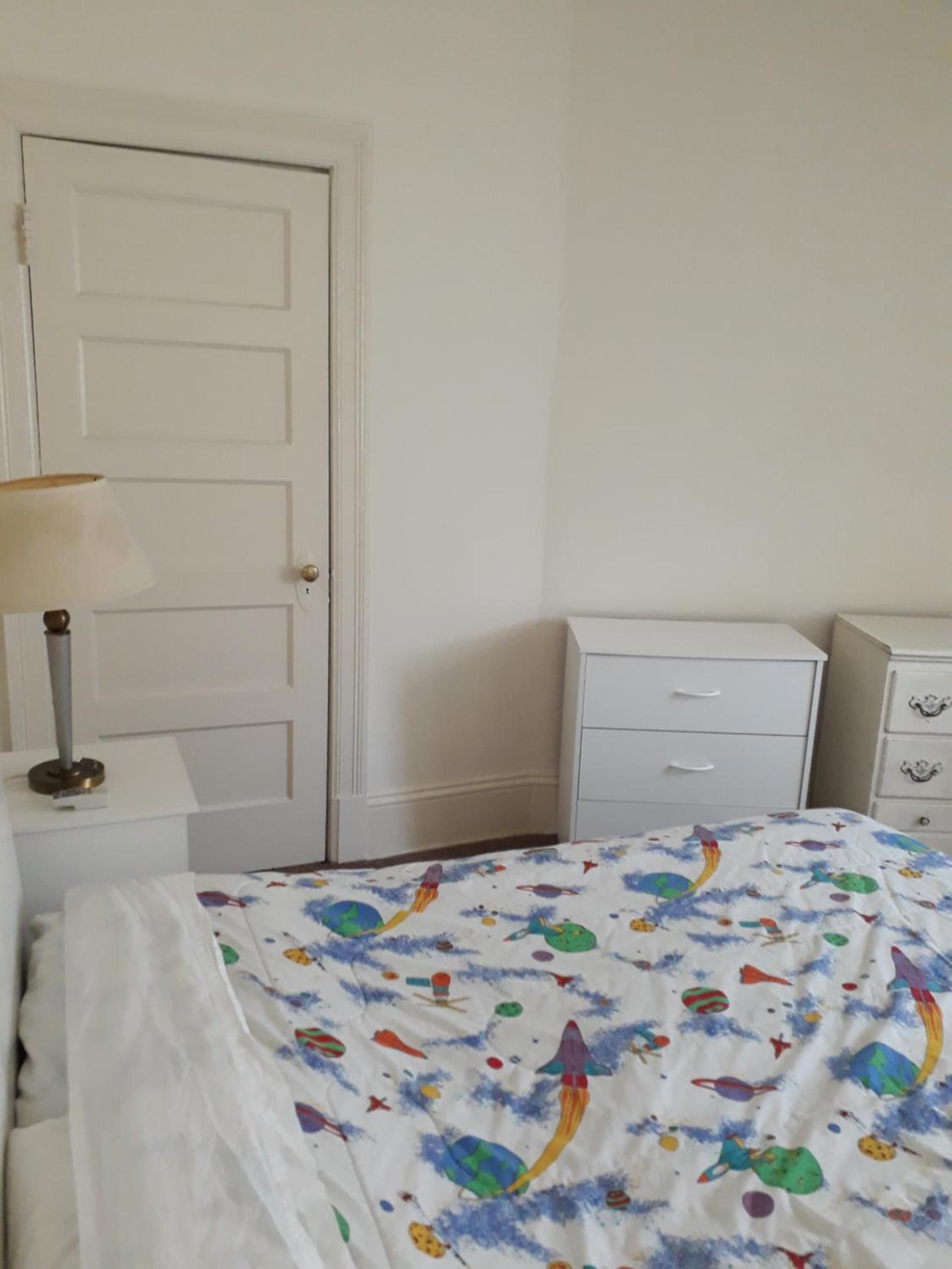 Pleasant Rooming House photo 20