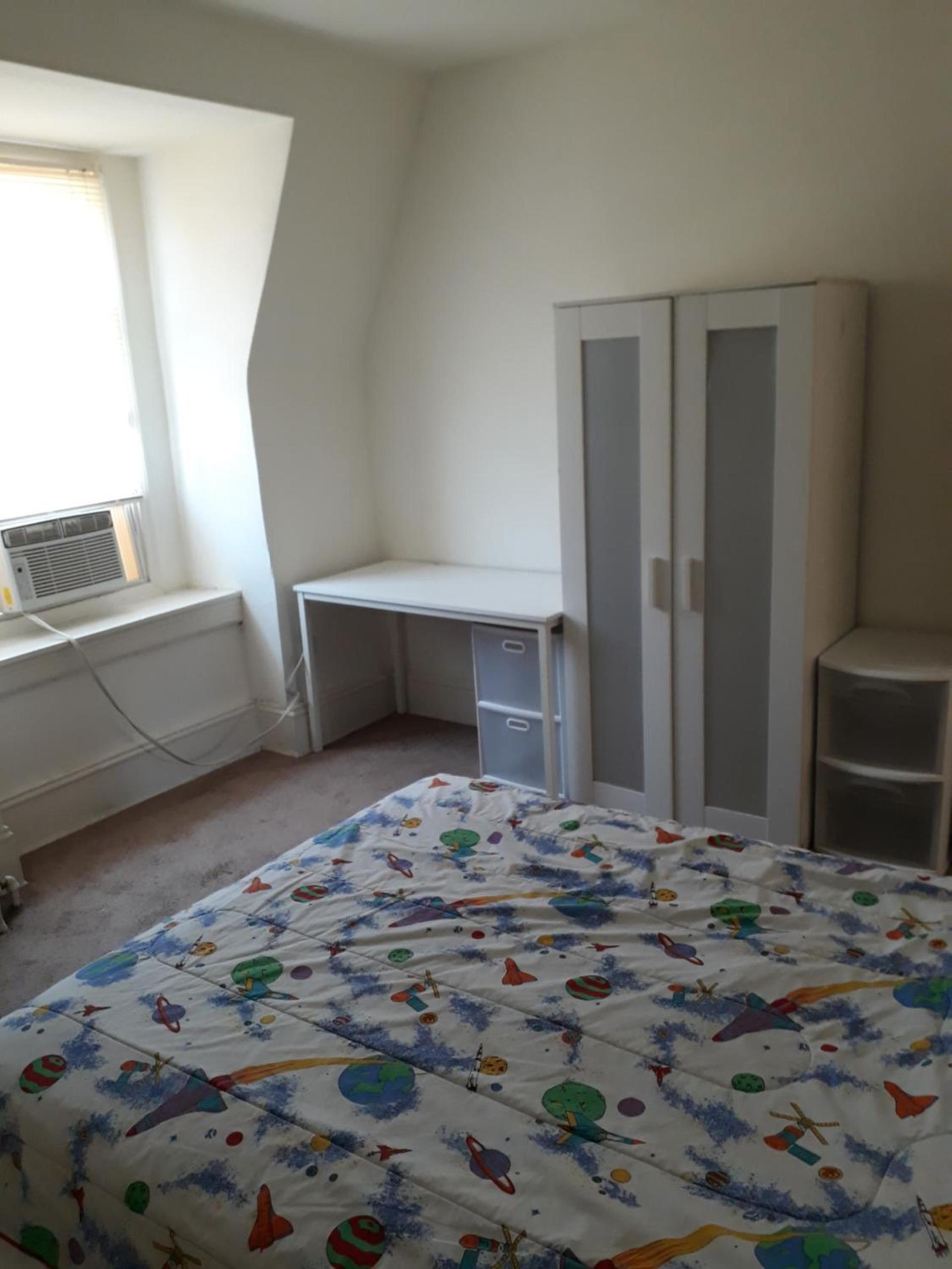Pleasant Rooming House photo 6