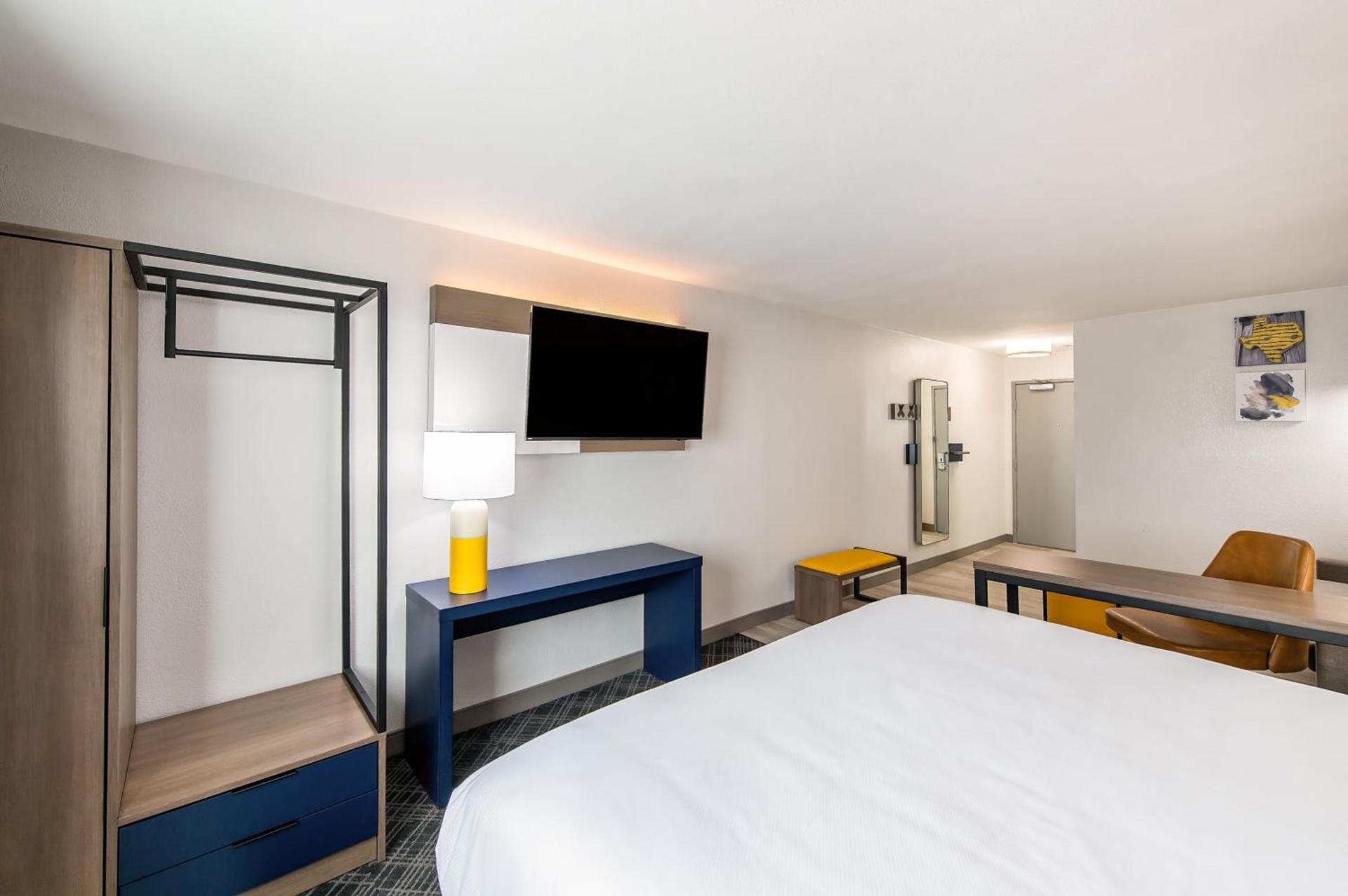Comfort Suites Longview North photo 5