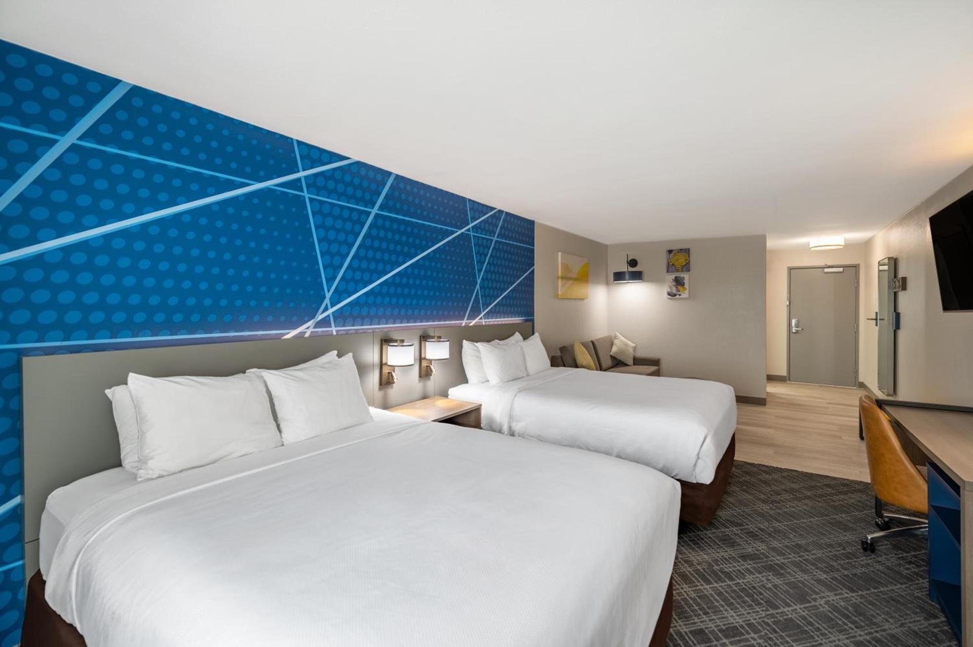 Comfort Suites Longview North photo 18
