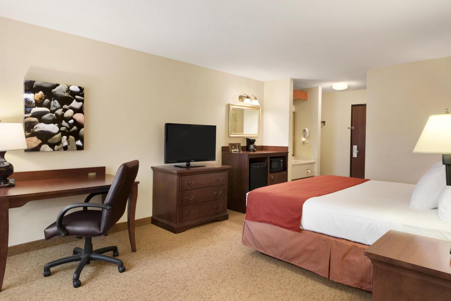 Country Inn & Suites by Radisson, Cedar Rapids Airport, IA photo 22