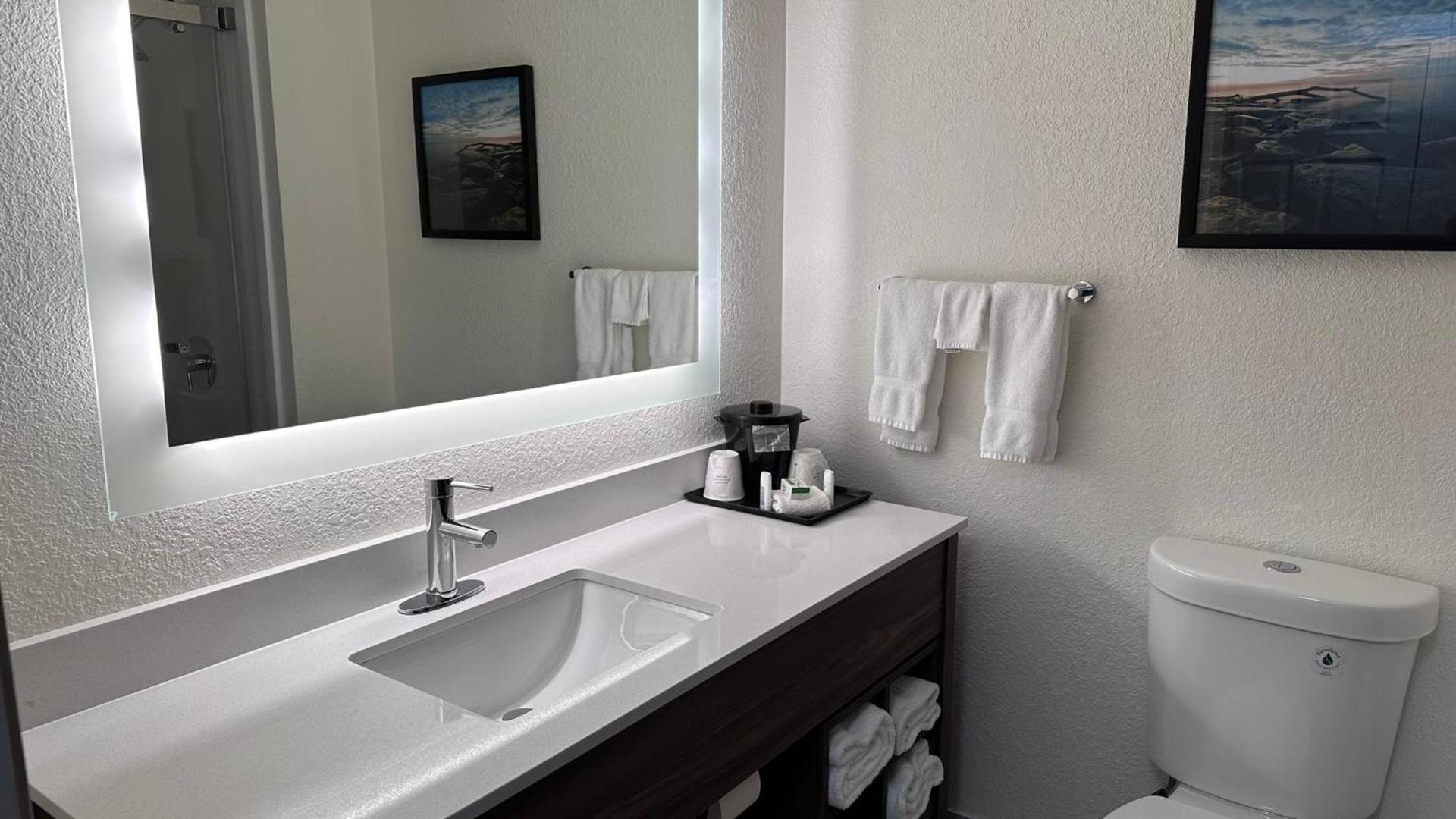 La Quinta by Wyndham Milwaukee SW New Berlin photo 32