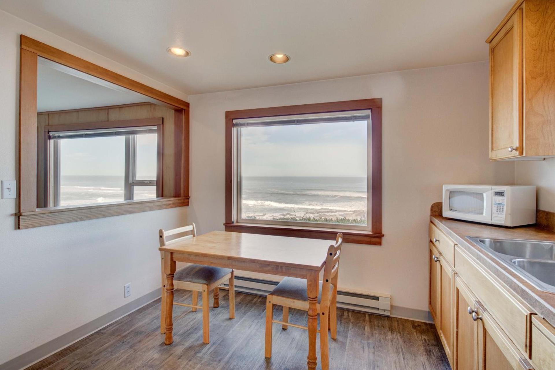 Ester Lee Oceanview Inn photo 20