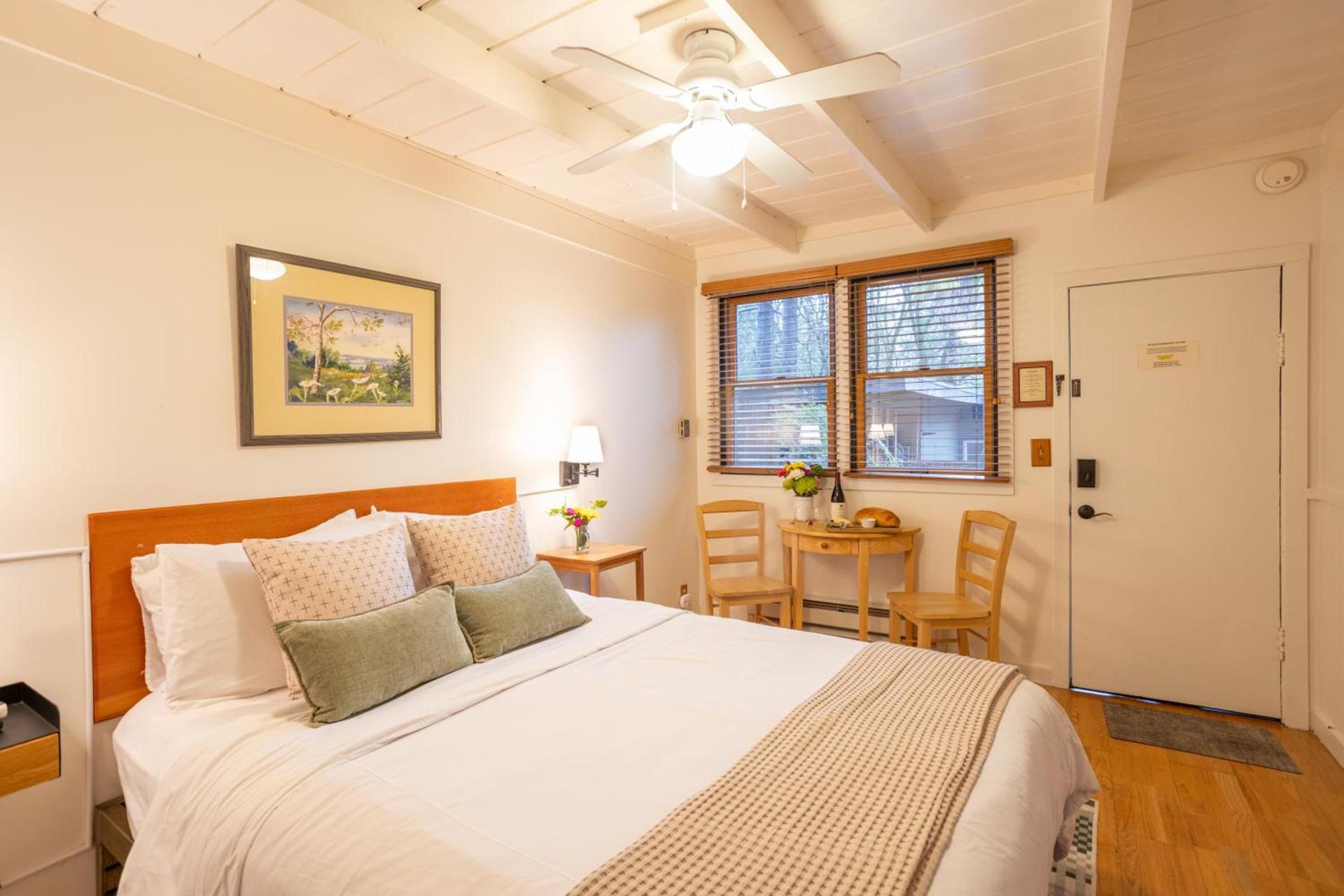 Anderson Valley Inn photo 13
