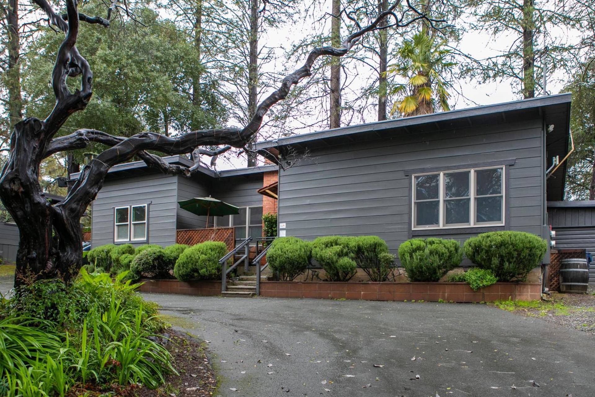 Anderson Valley Inn photo 2