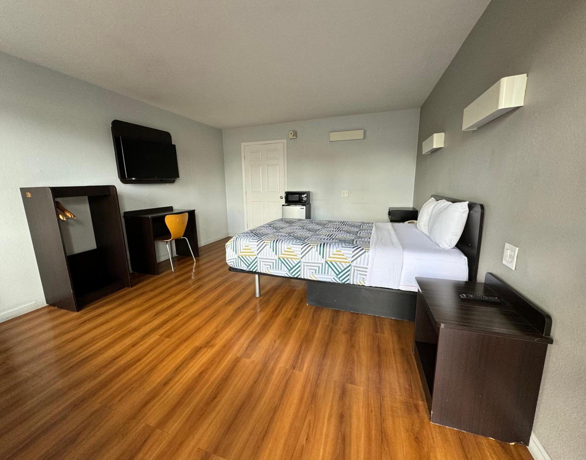 Motel 6-Delano, CA photo 49