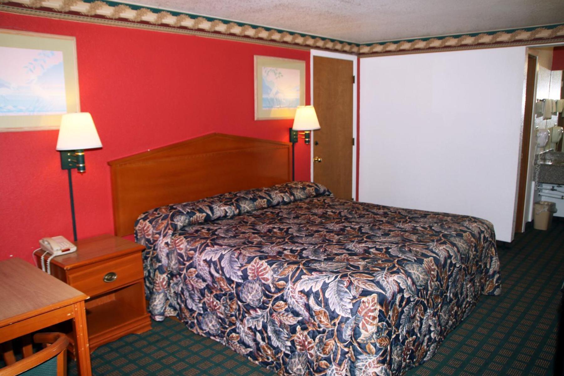 Rodeway Inn Llano photo 8