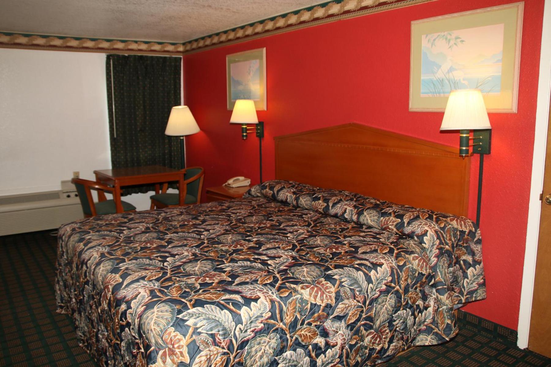 Rodeway Inn Llano photo 9