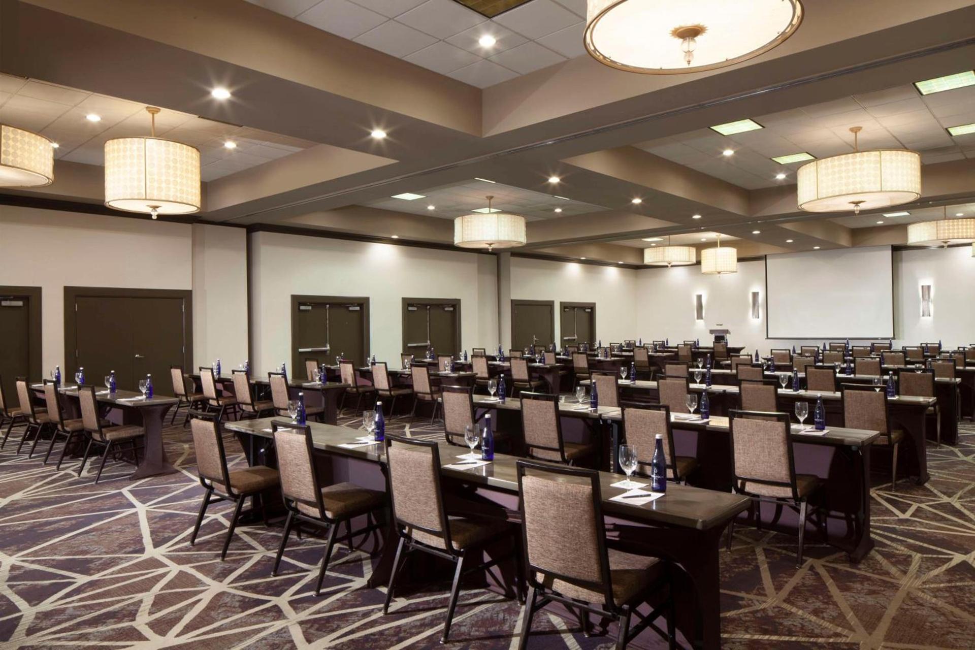 Embassy Suites by Hilton Philadelphia Airport photo 54