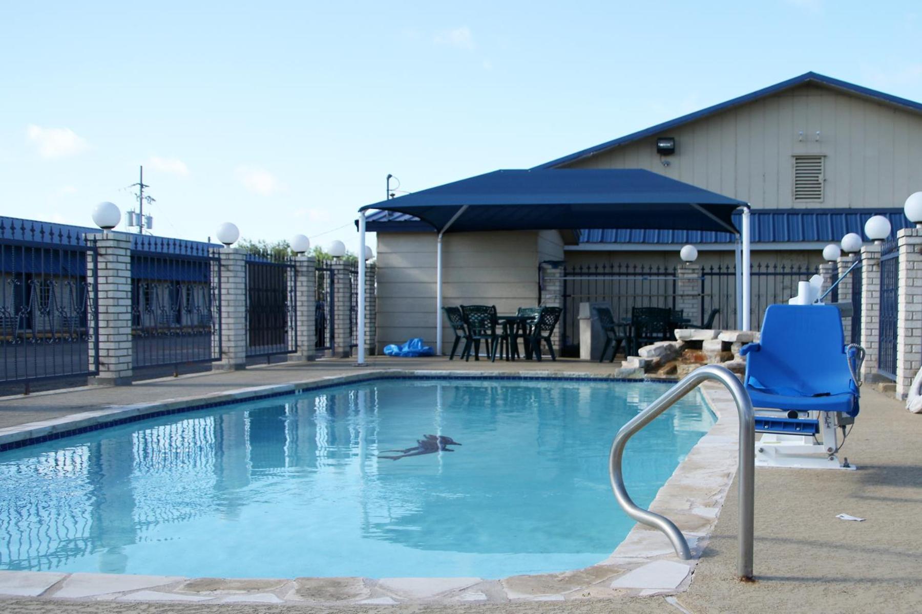 Rodeway Inn Llano photo 3