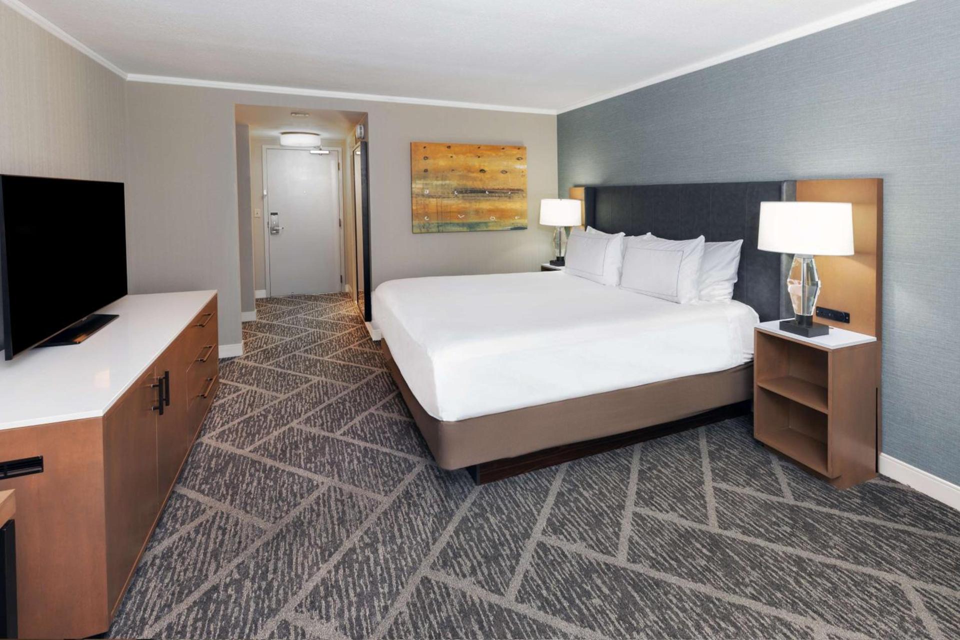 DoubleTree by Hilton Tulsa - Warren Place photo 39