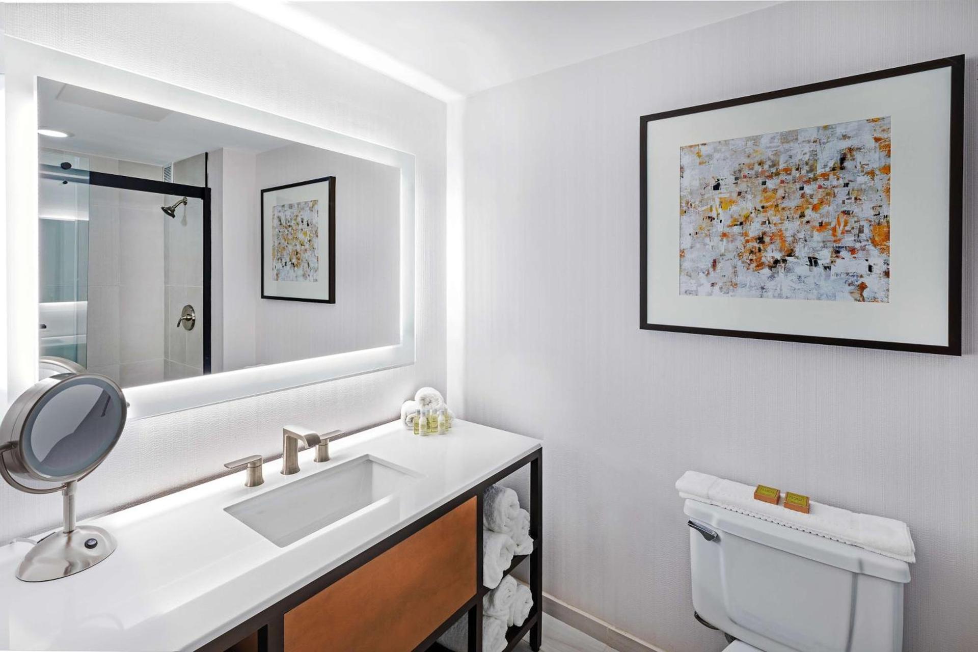DoubleTree by Hilton Tulsa - Warren Place photo 46