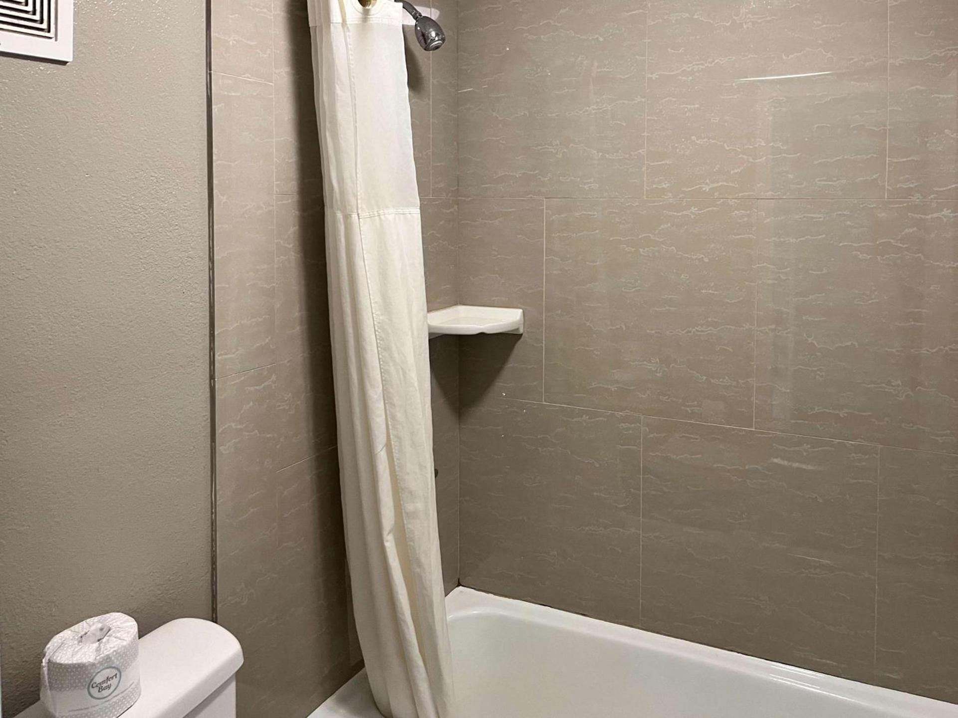 Motel 6 Montgomery, AL - Eastern Blvd. photo 9