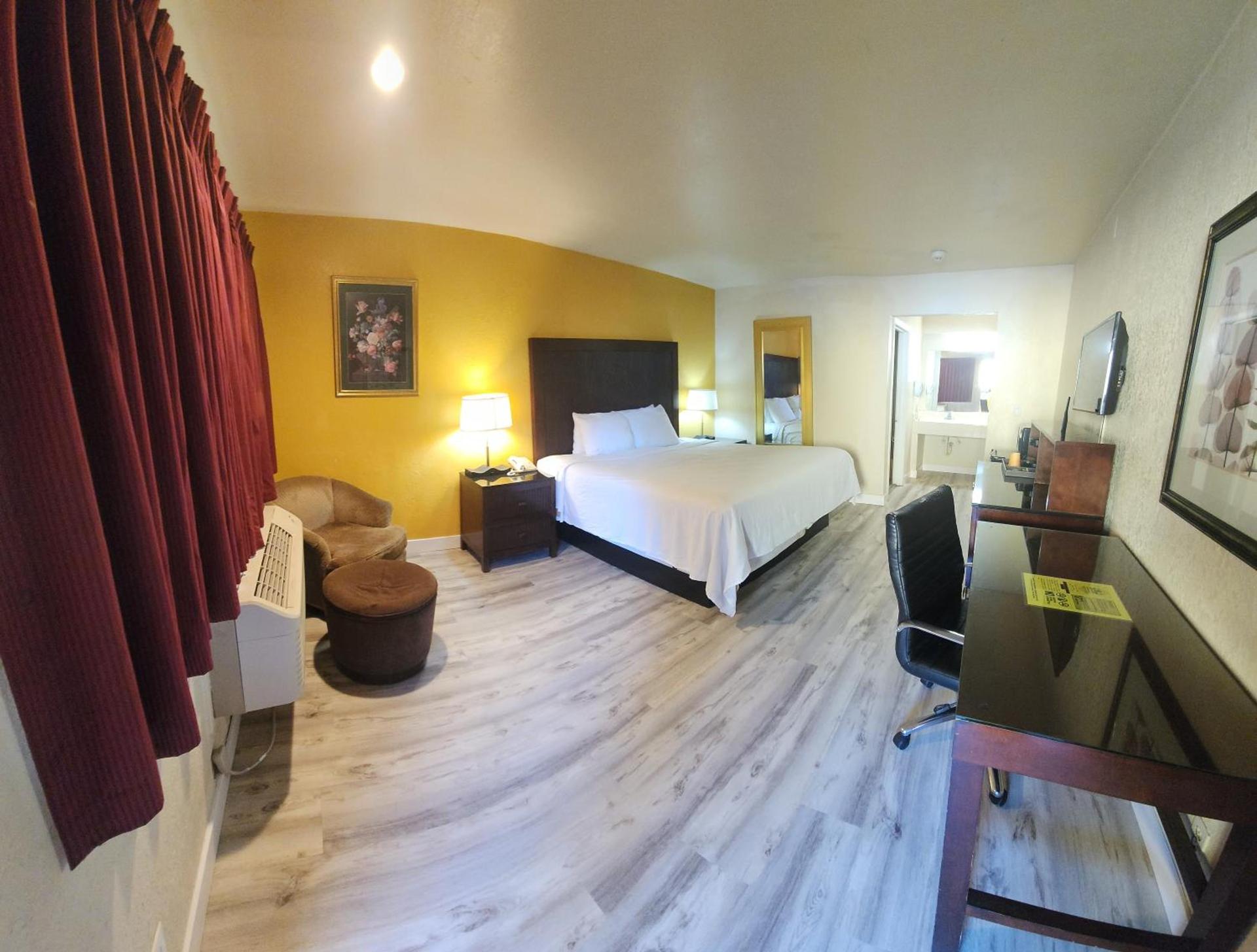 Mission Inn and Suites photo 36