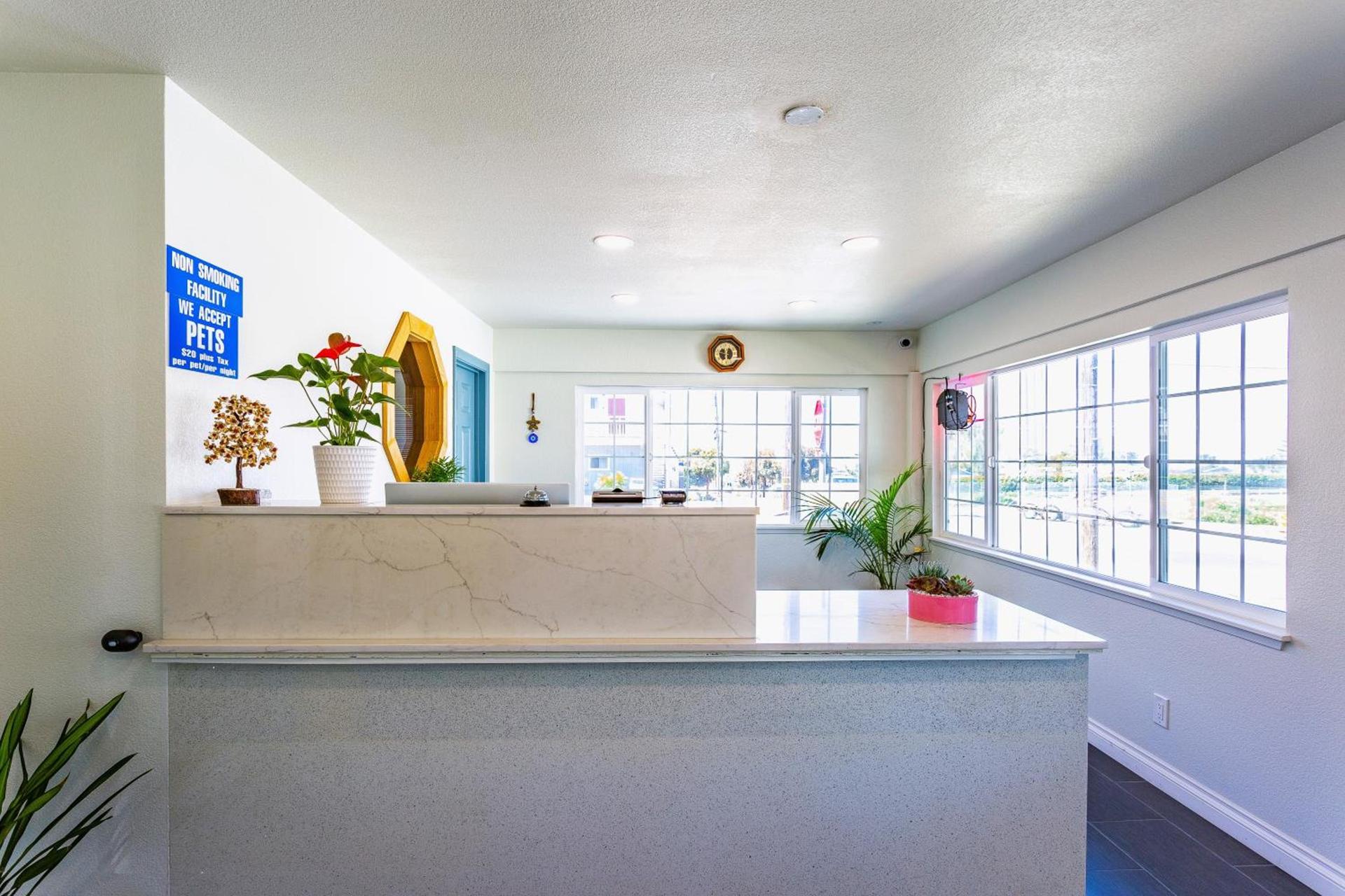Coastal Breeze Inn photo 30