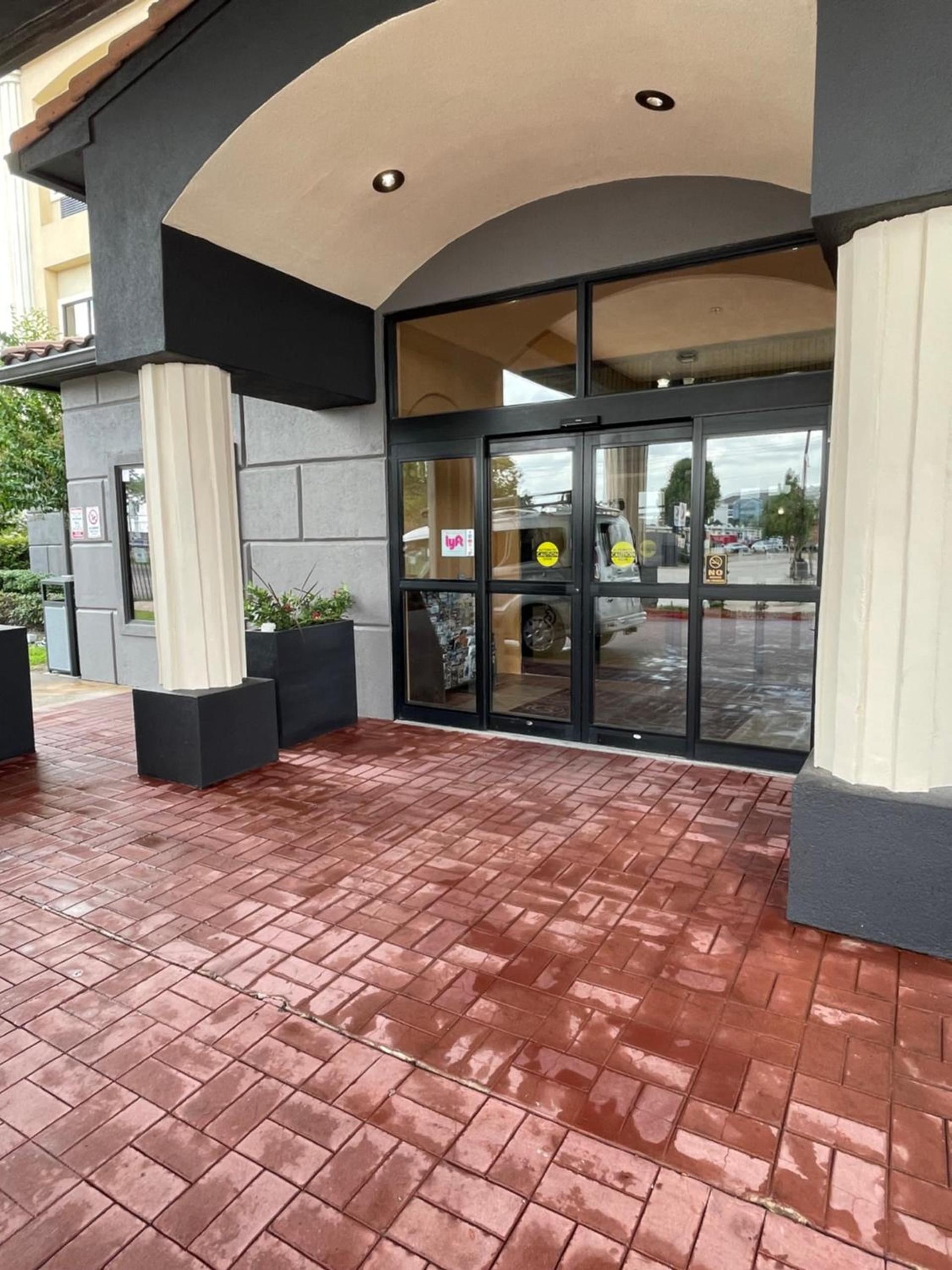 Spark By Hilton Houston Hobby Airport photo 10