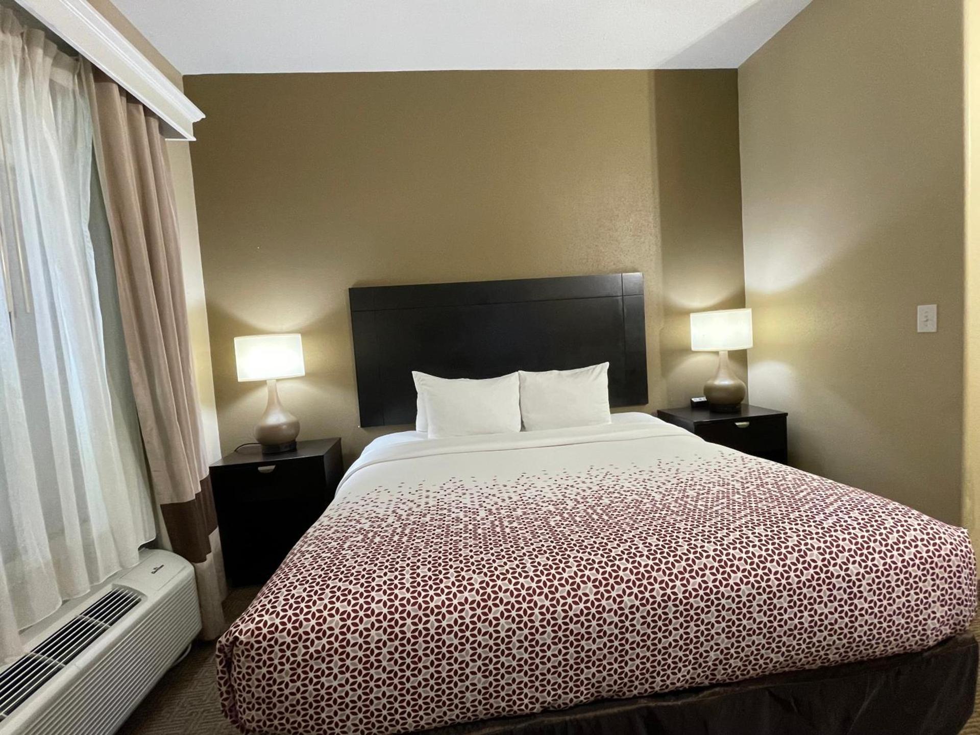 Spark By Hilton Houston Hobby Airport photo 19