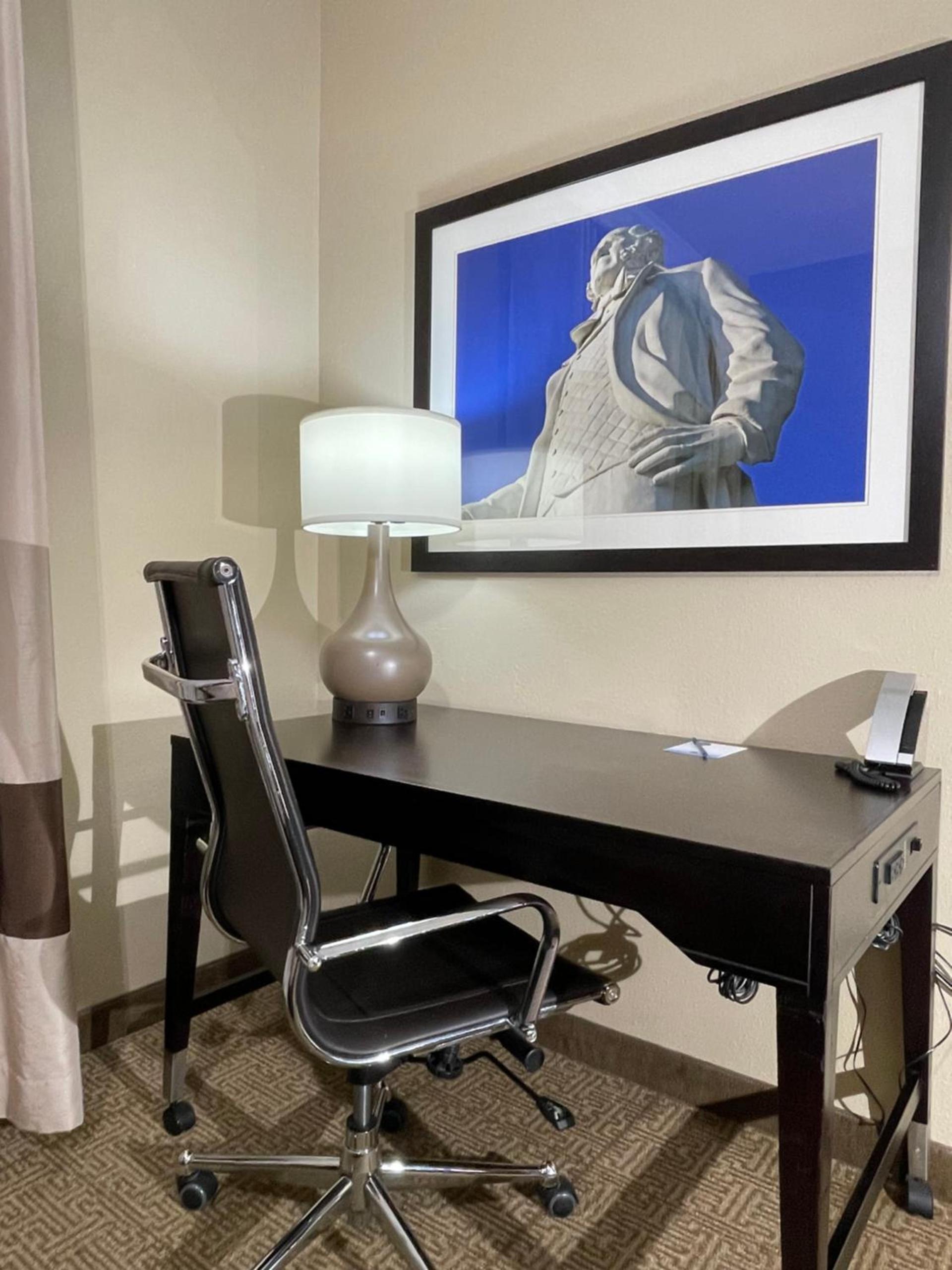 Spark By Hilton Houston Hobby Airport photo 24