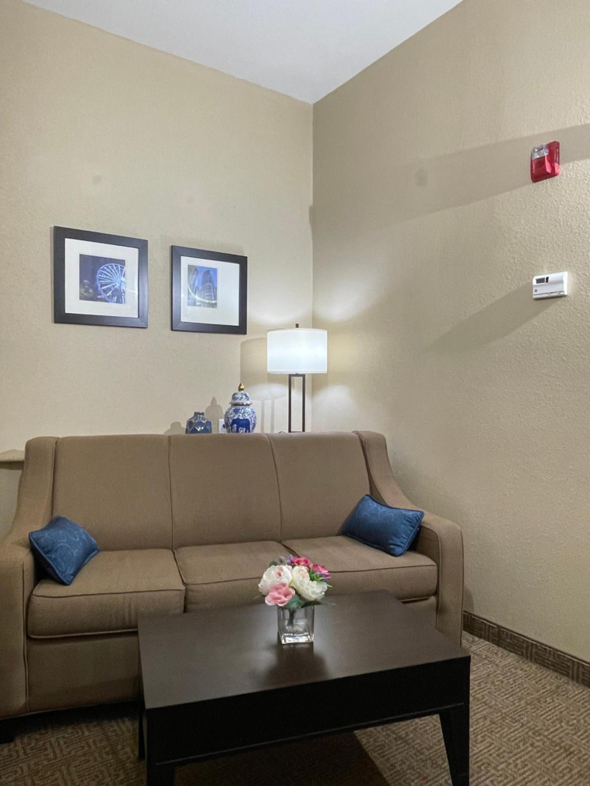 Spark By Hilton Houston Hobby Airport photo 27