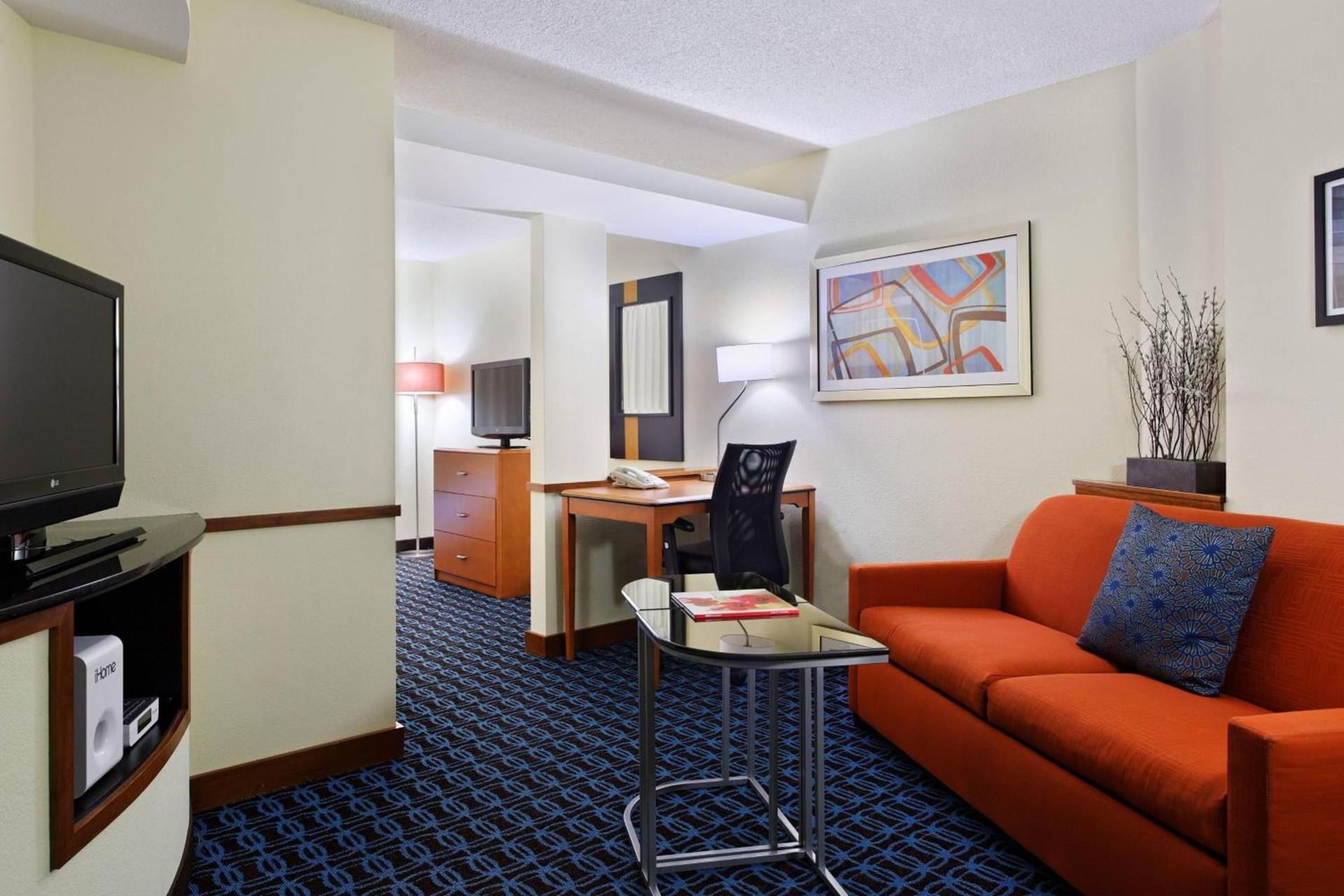 Fairfield Inn & Suites Charlotte Arrowood photo 8
