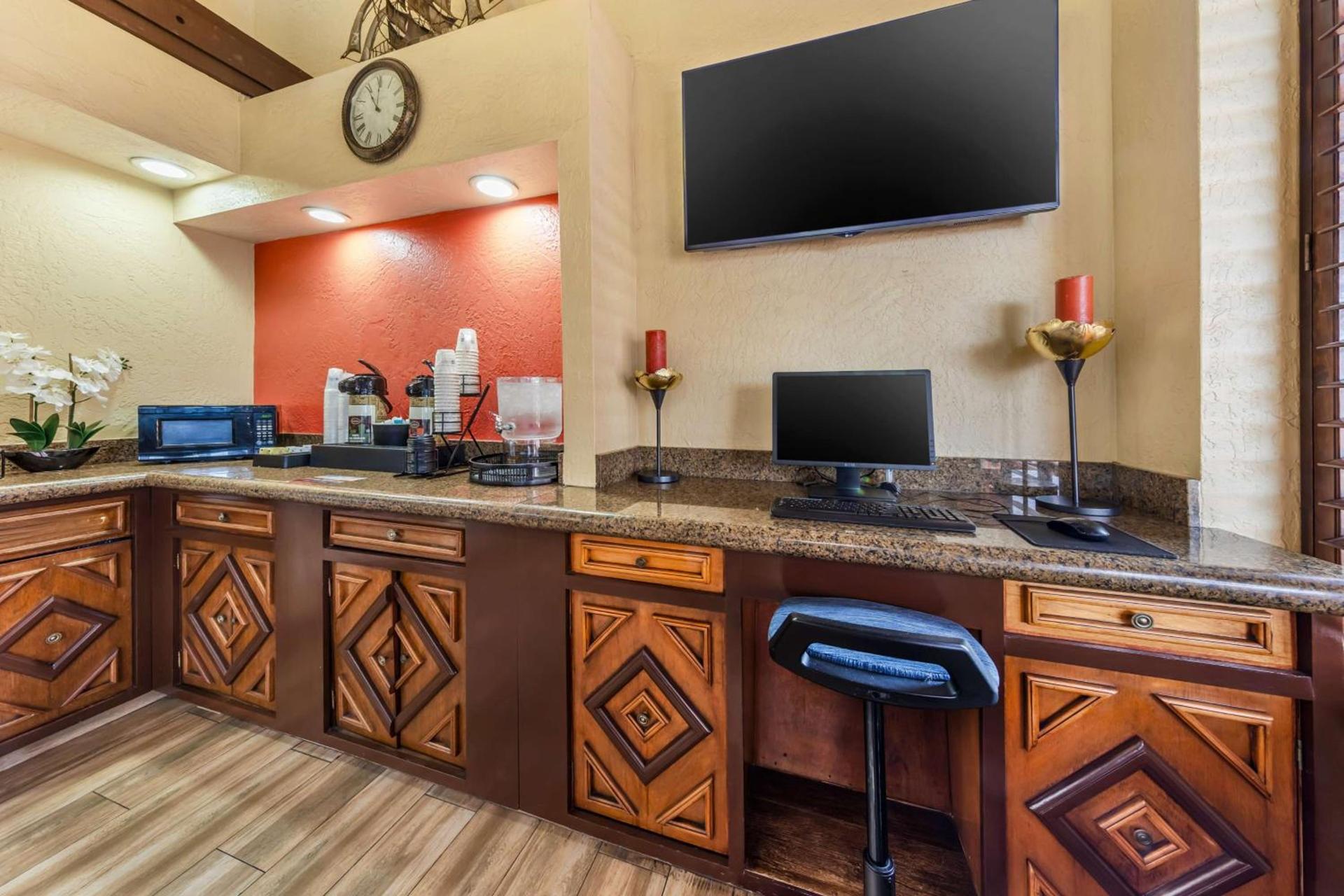 Best Western Americana Inn photo 29