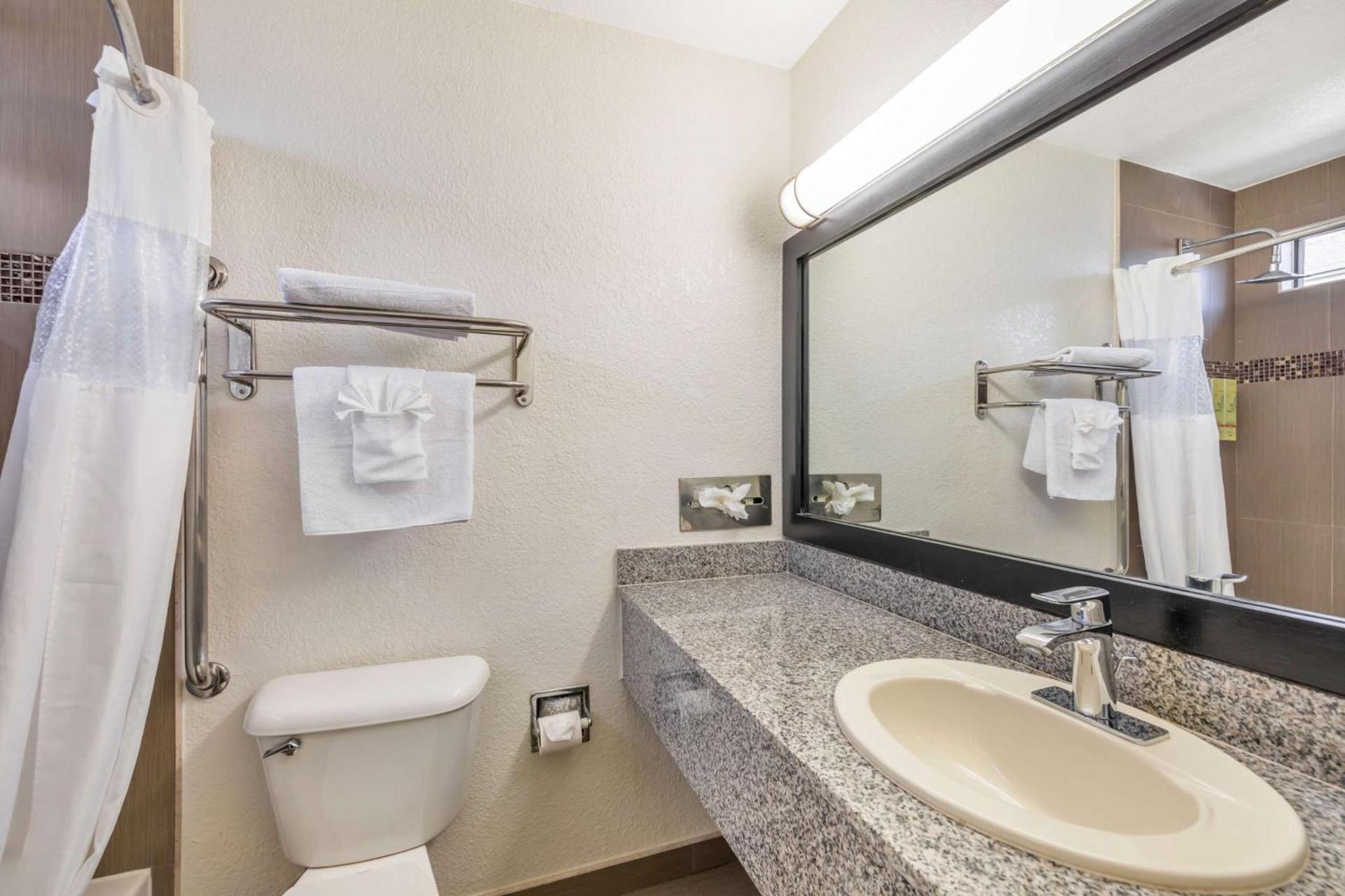 Best Western Americana Inn photo 24