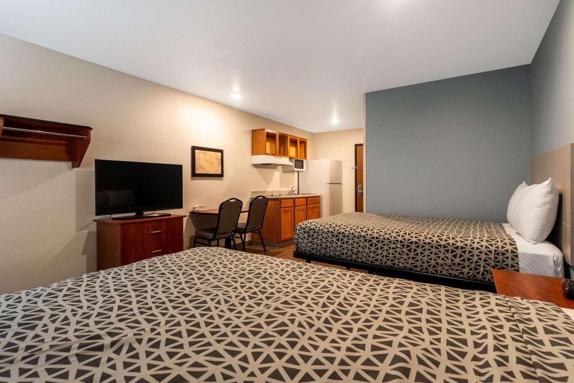 WoodSpring Suites Macon North photo 6