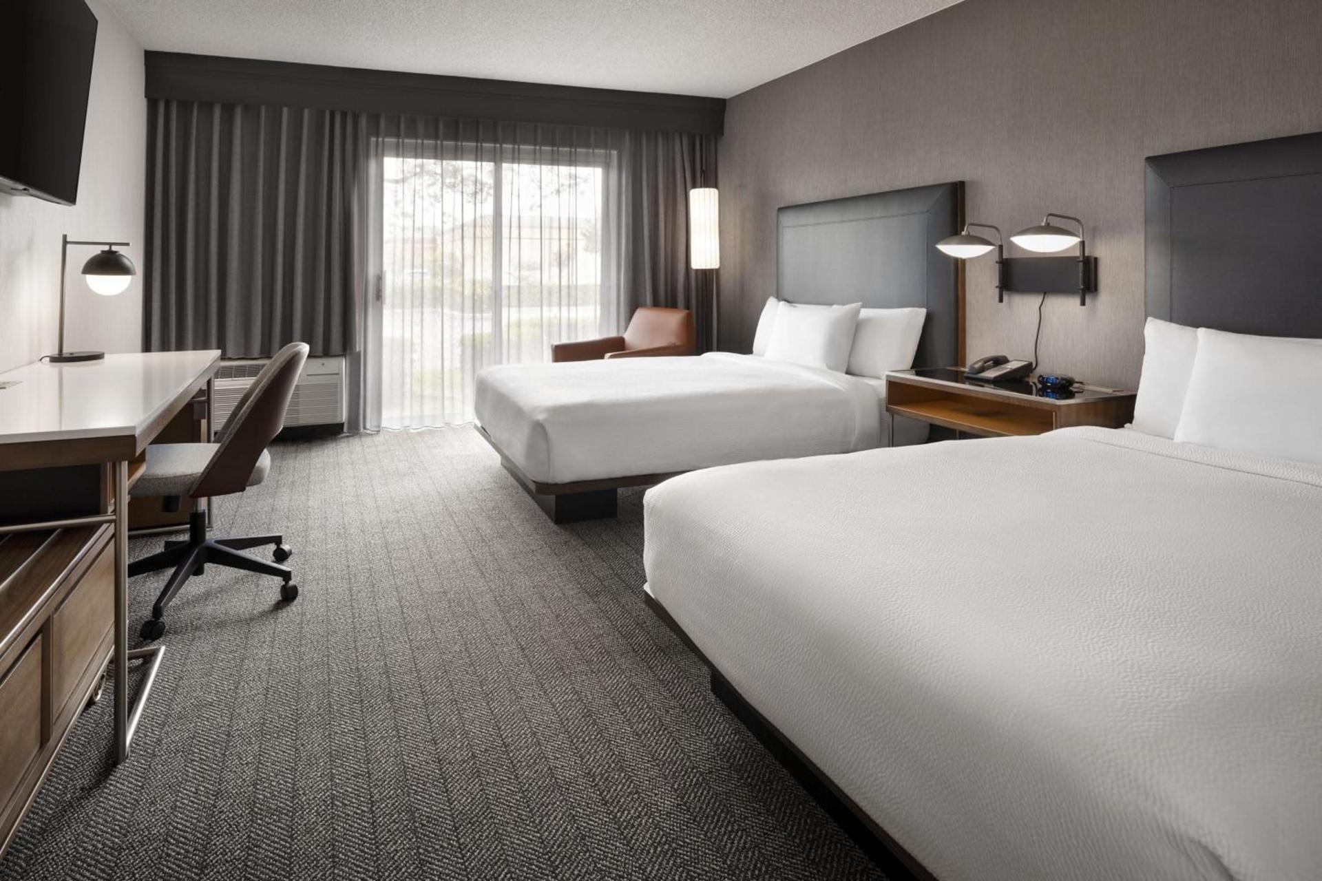 Courtyard by Marriott San Mateo Foster City photo 5