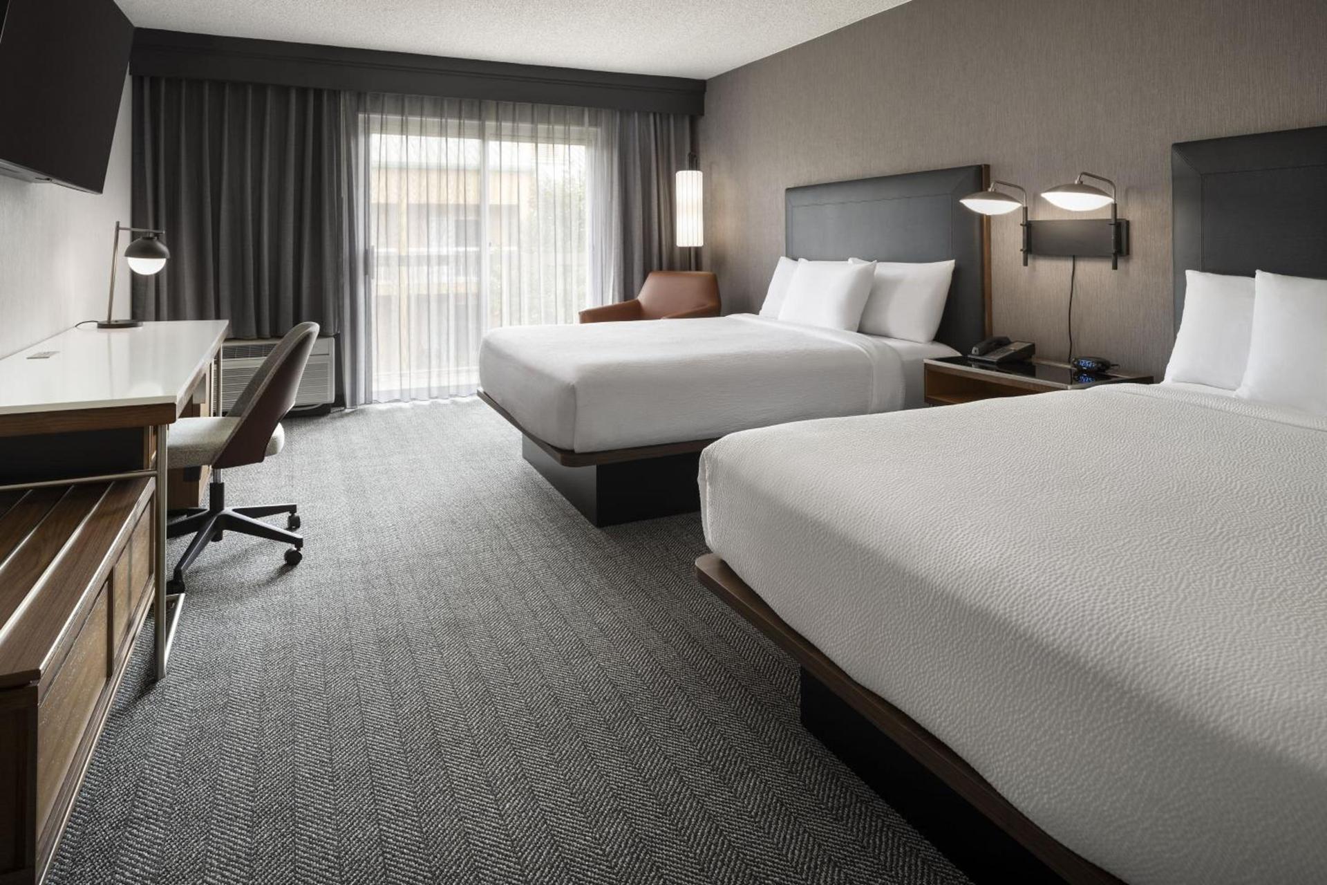 Courtyard by Marriott San Mateo Foster City photo 4