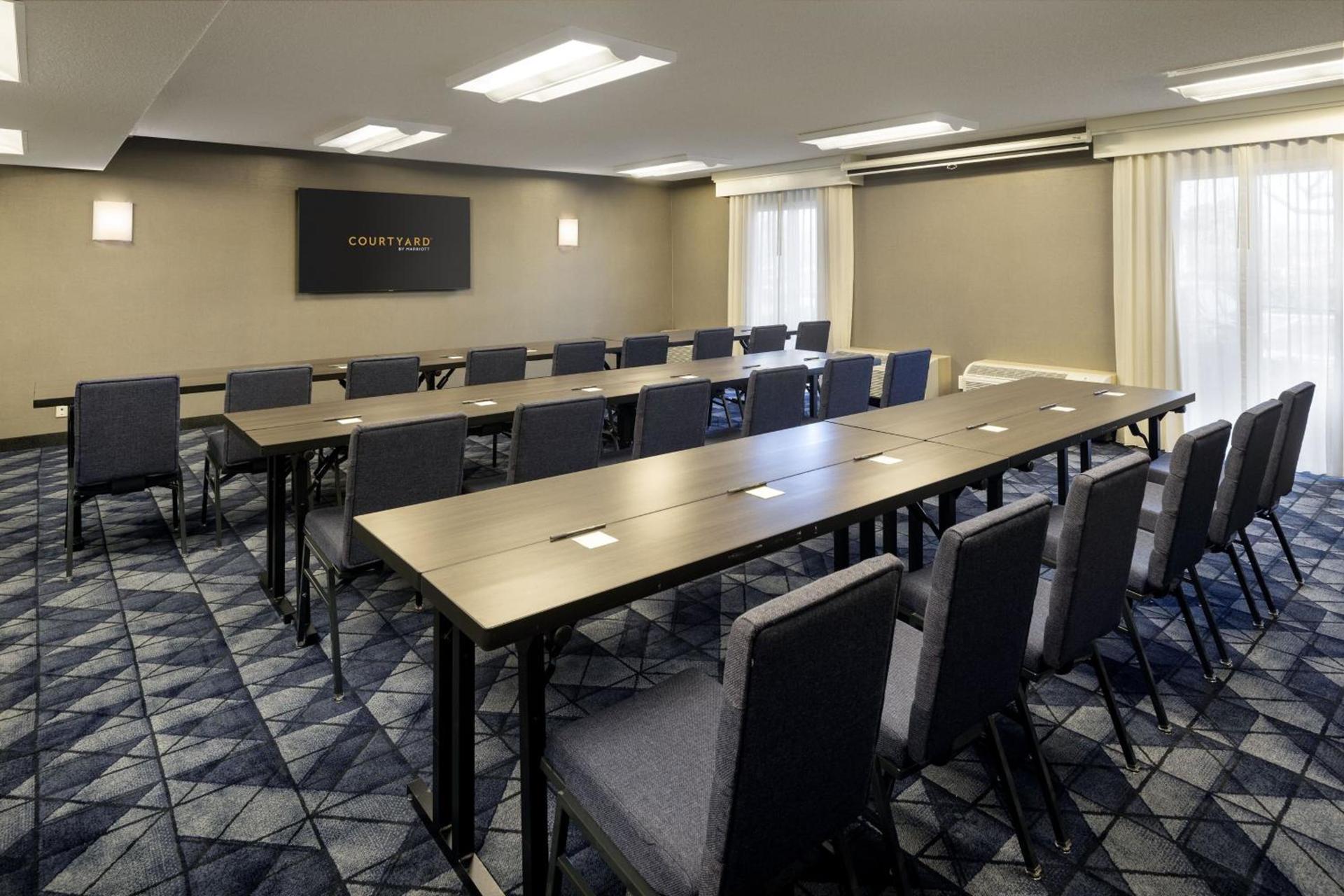 Courtyard by Marriott San Mateo Foster City photo 34