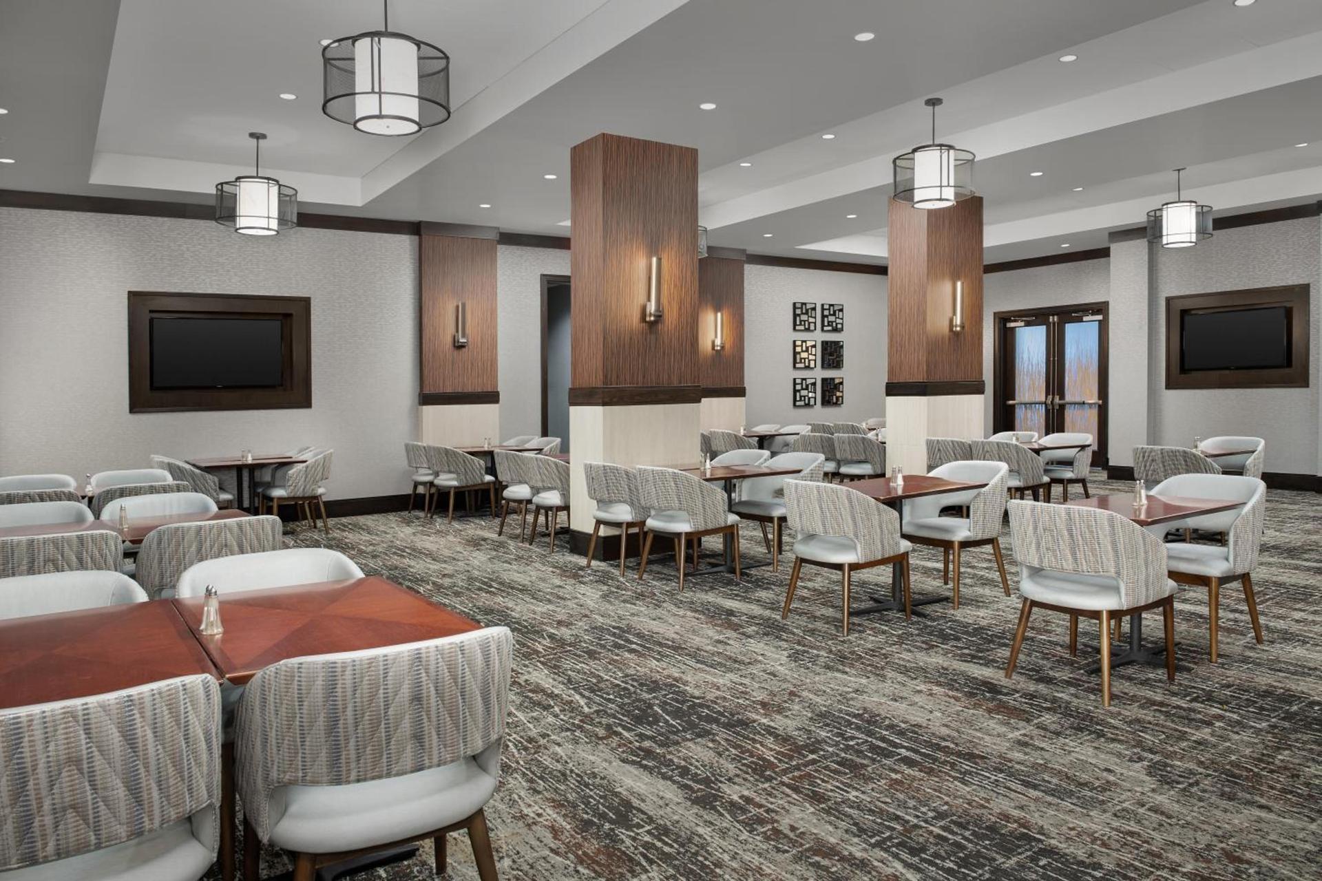 Embassy Suites Springfield photo 68