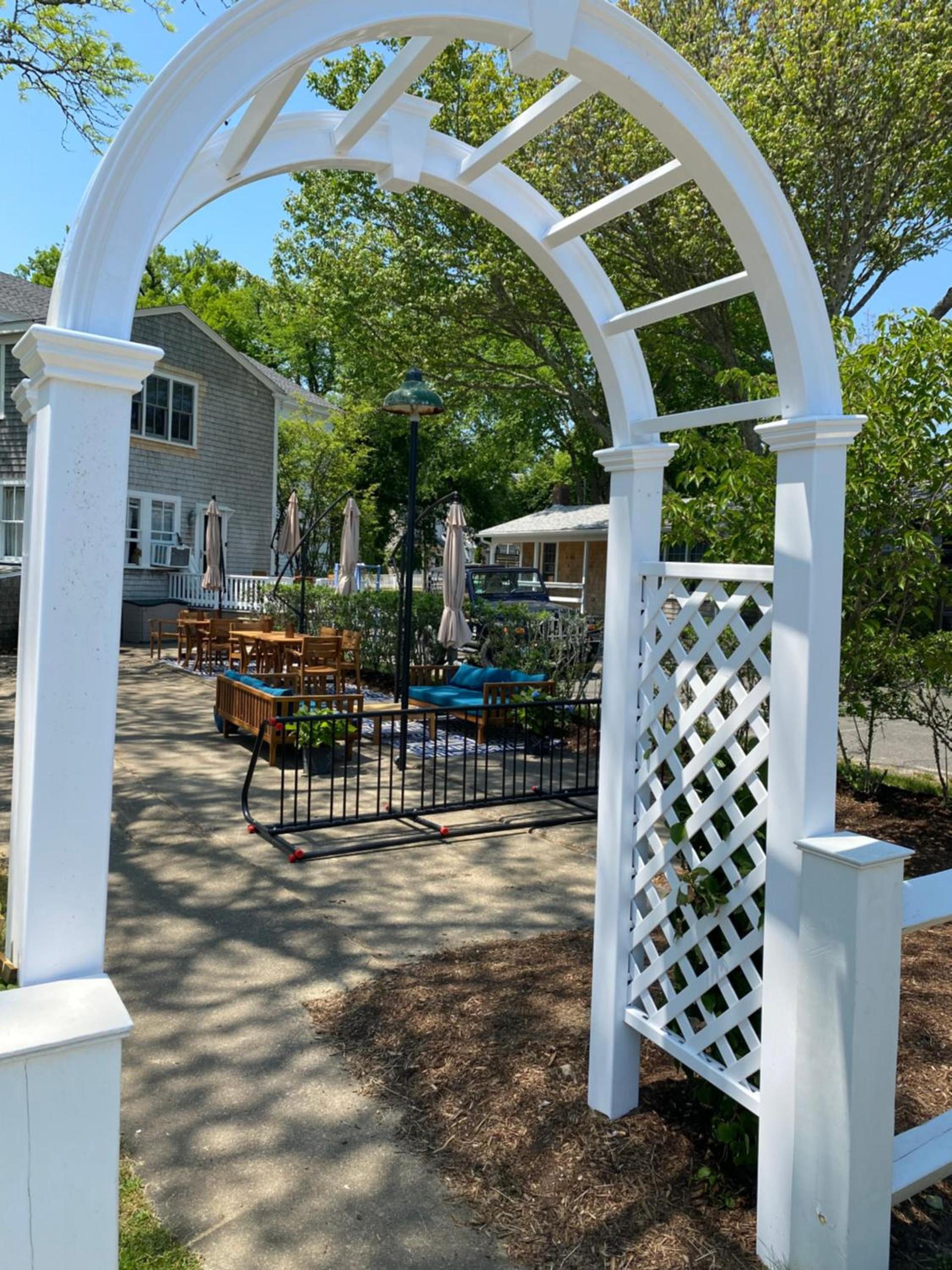 Edgartown Commons photo 40