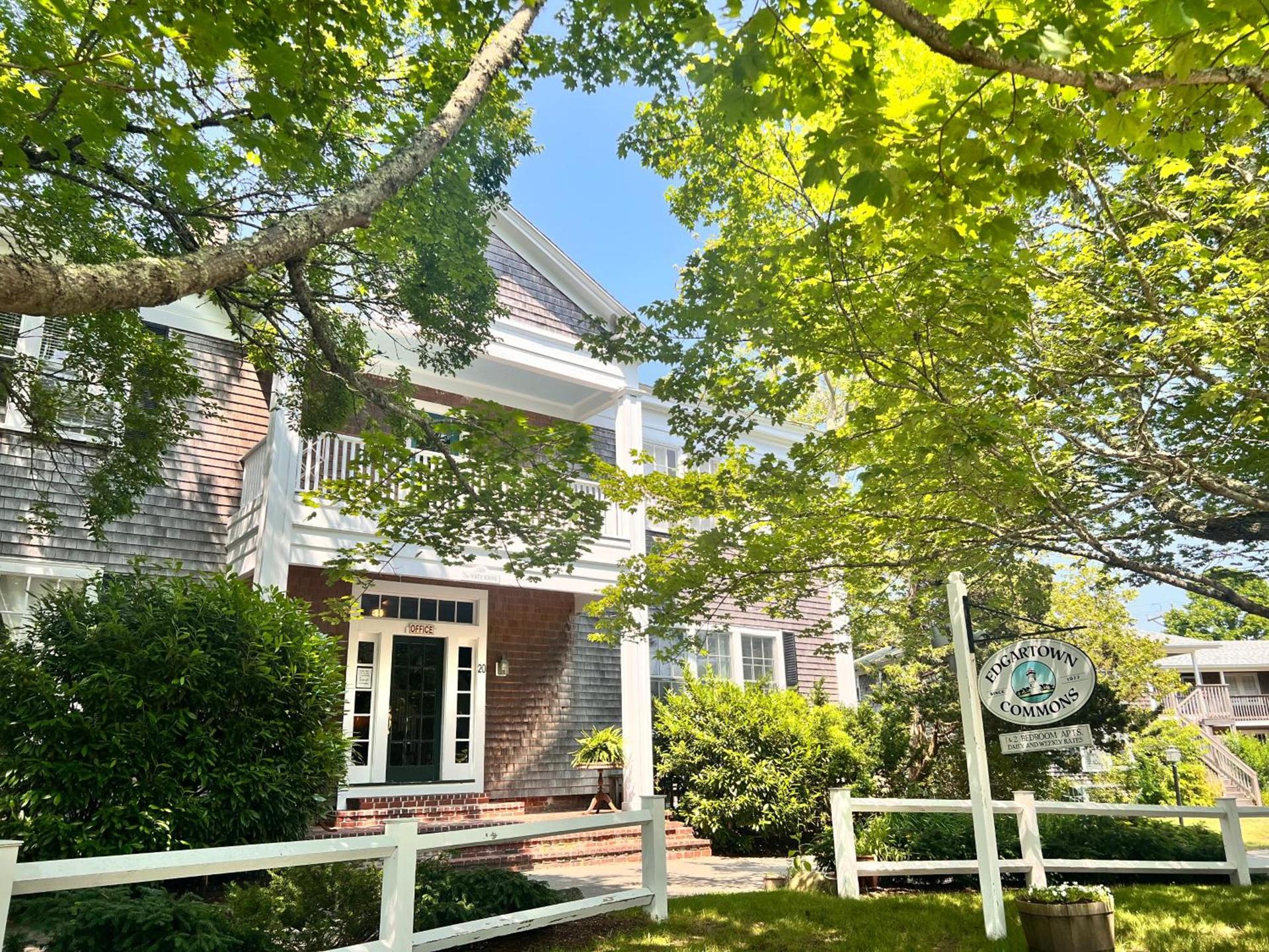 Edgartown Commons photo 45