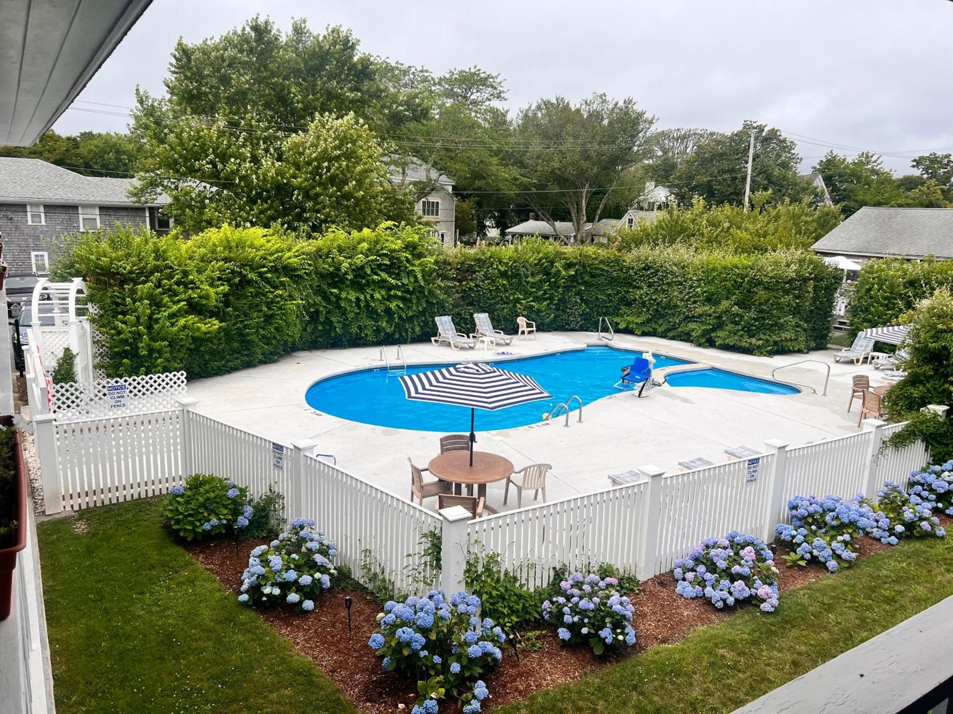 Edgartown Commons photo 2