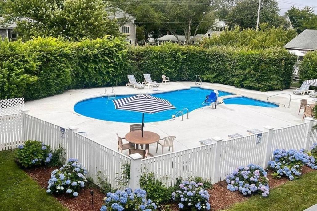 Edgartown Commons photo 49
