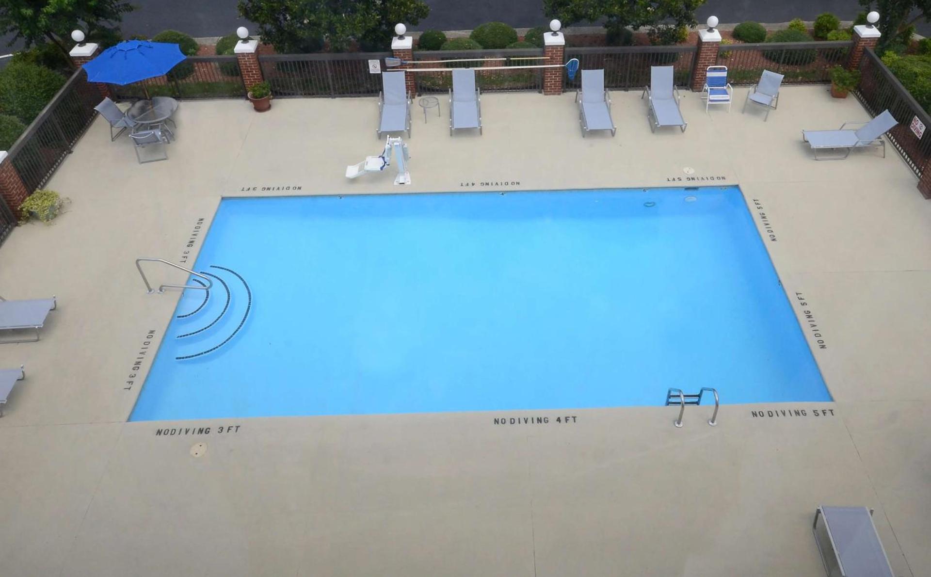 Hampton Inn Roxboro photo 7