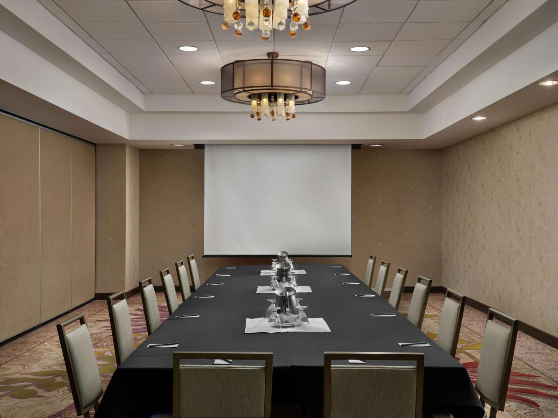 DoubleTree by Hilton Irvine Spectrum photo 43