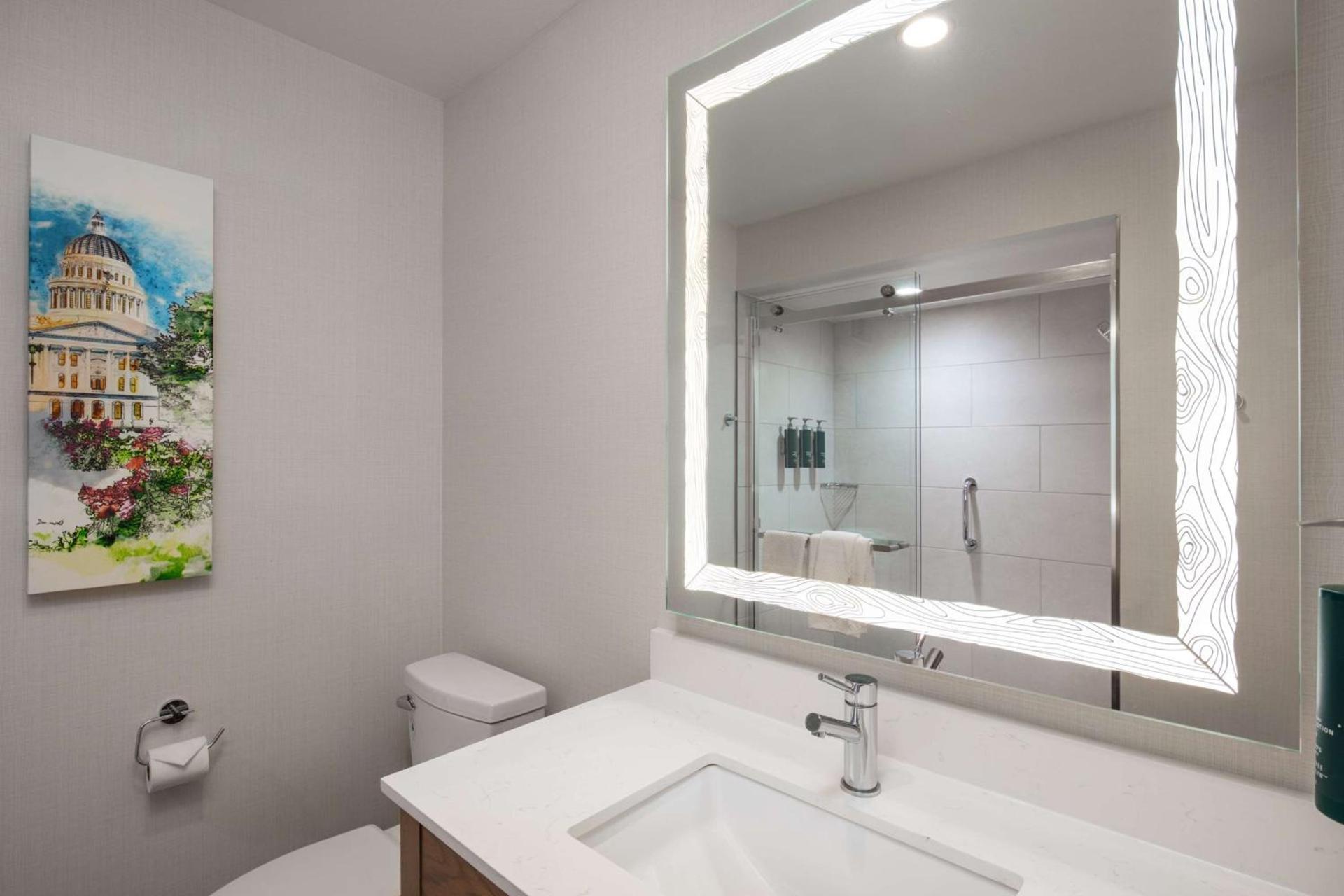 DoubleTree By Hilton Sacramento photo 33