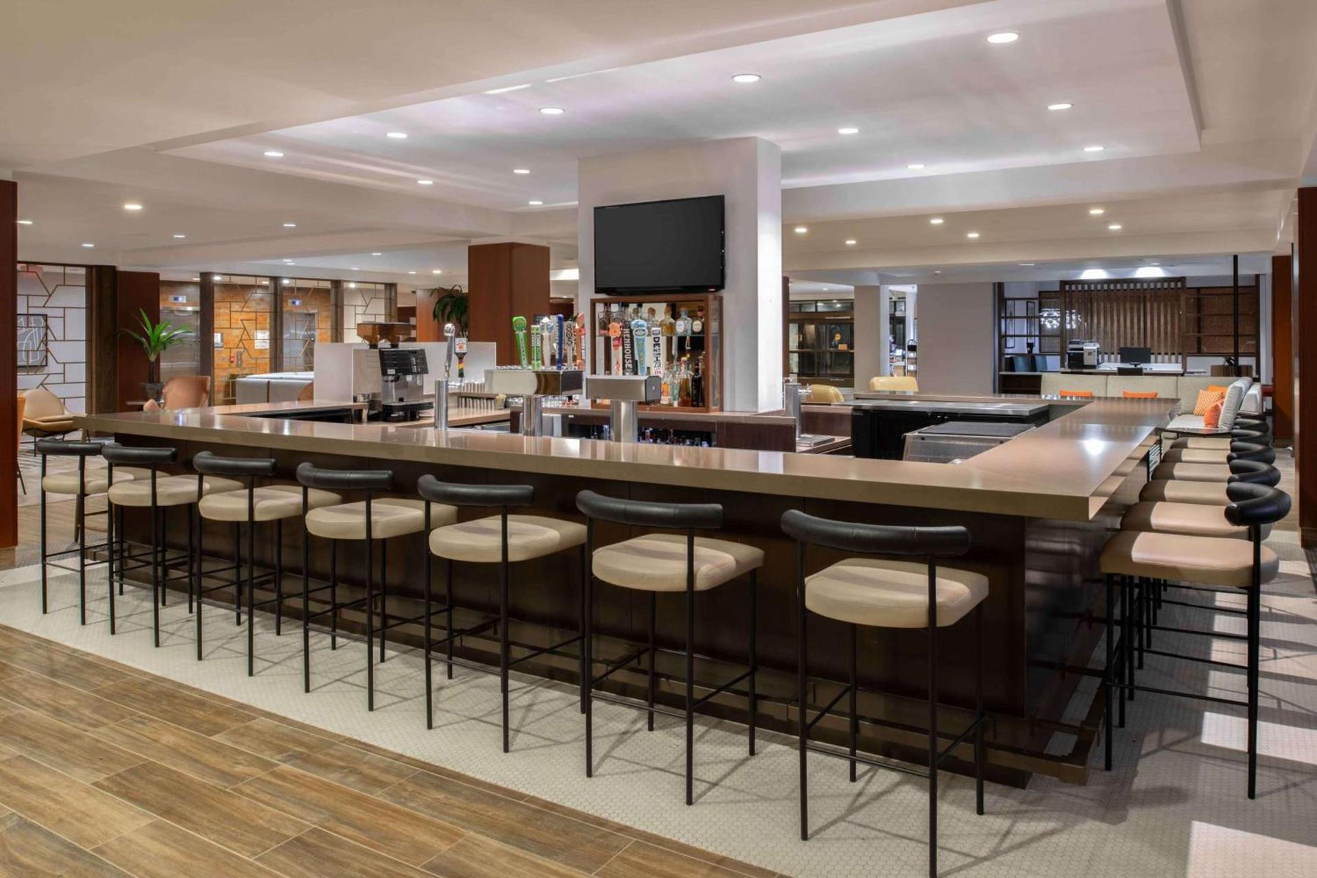 DoubleTree by Hilton San Francisco Airport photo 54