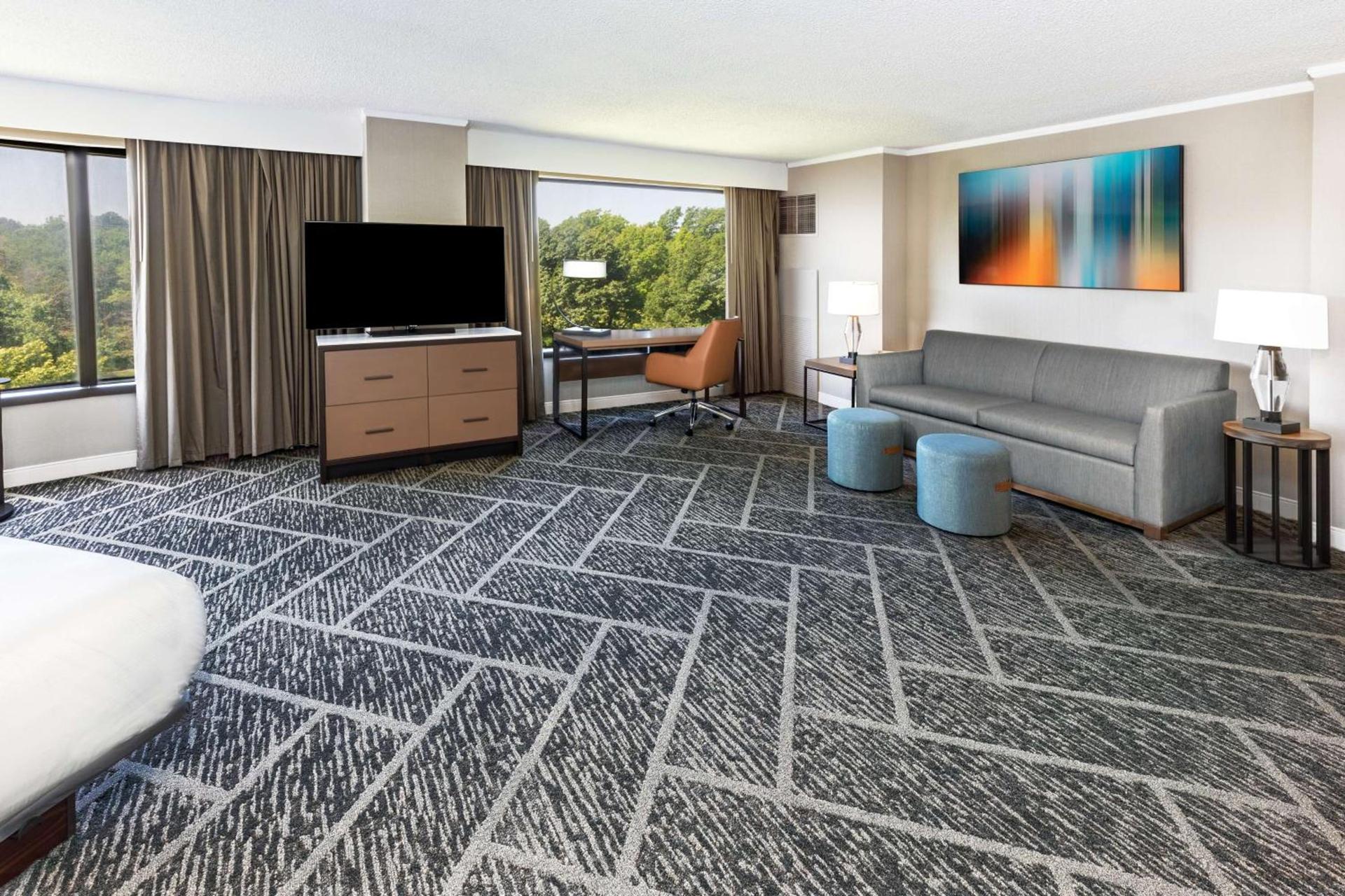 DoubleTree by Hilton Tulsa - Warren Place photo 31
