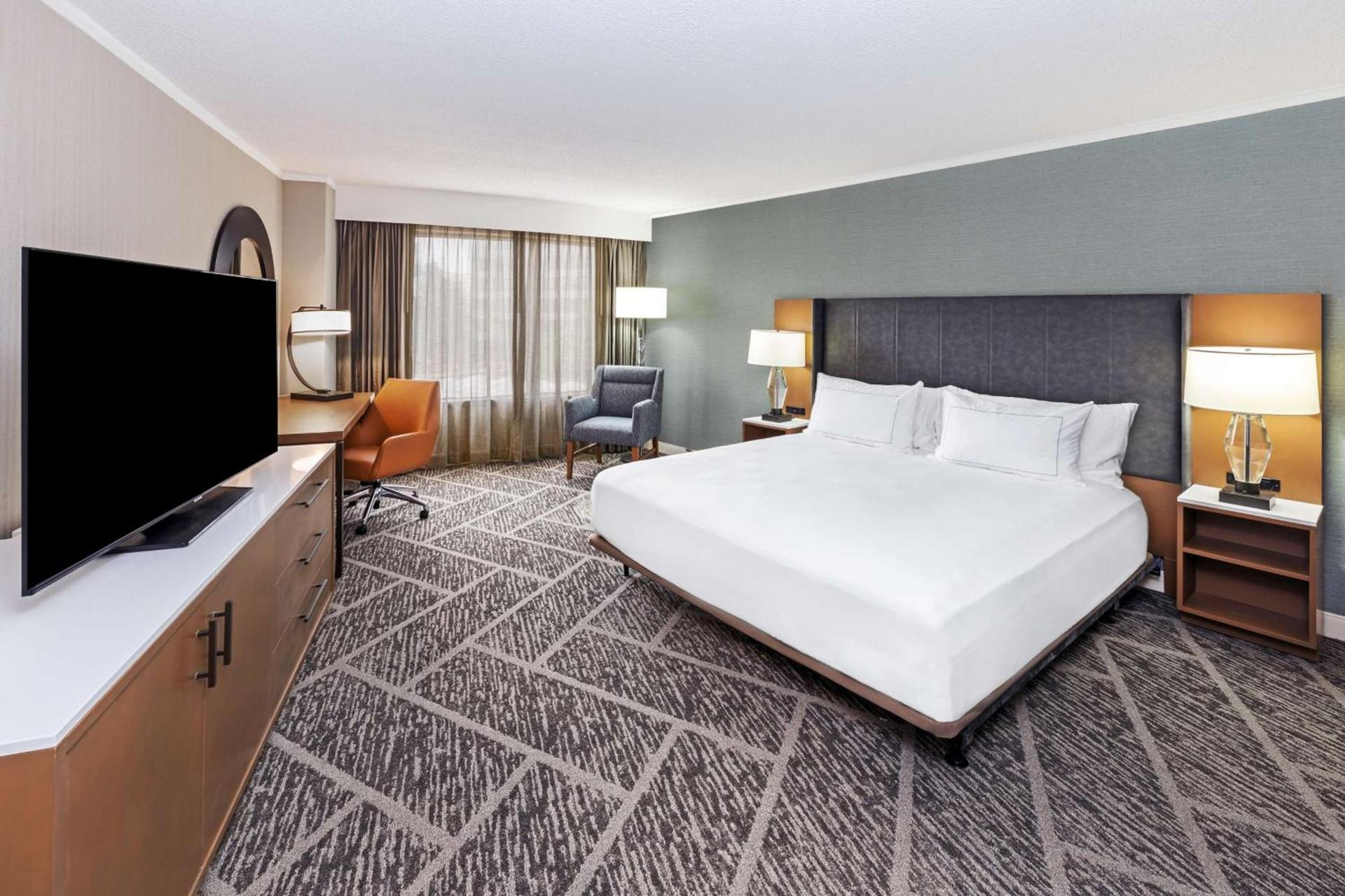 DoubleTree by Hilton Tulsa - Warren Place photo 42
