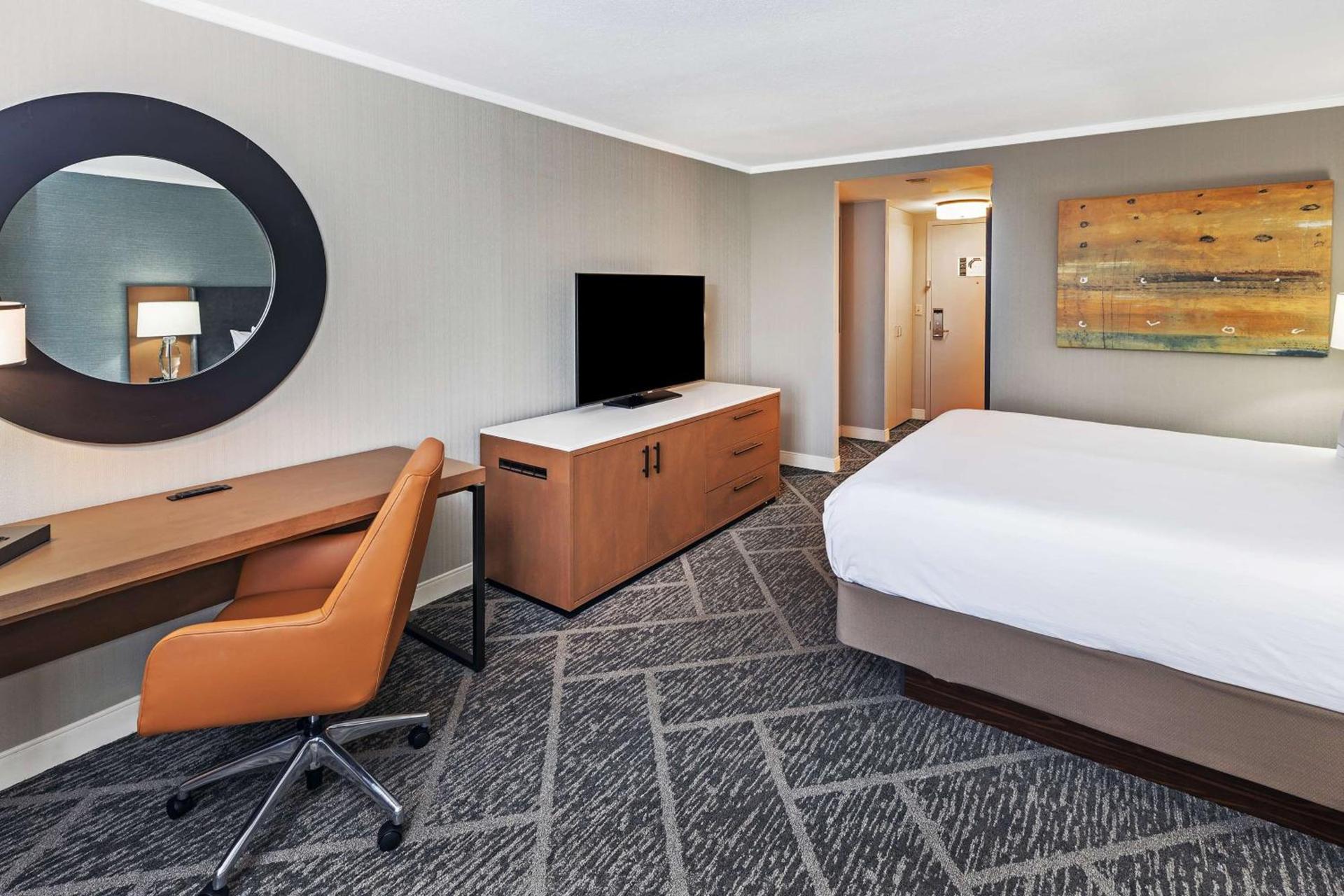 DoubleTree by Hilton Tulsa - Warren Place photo 44